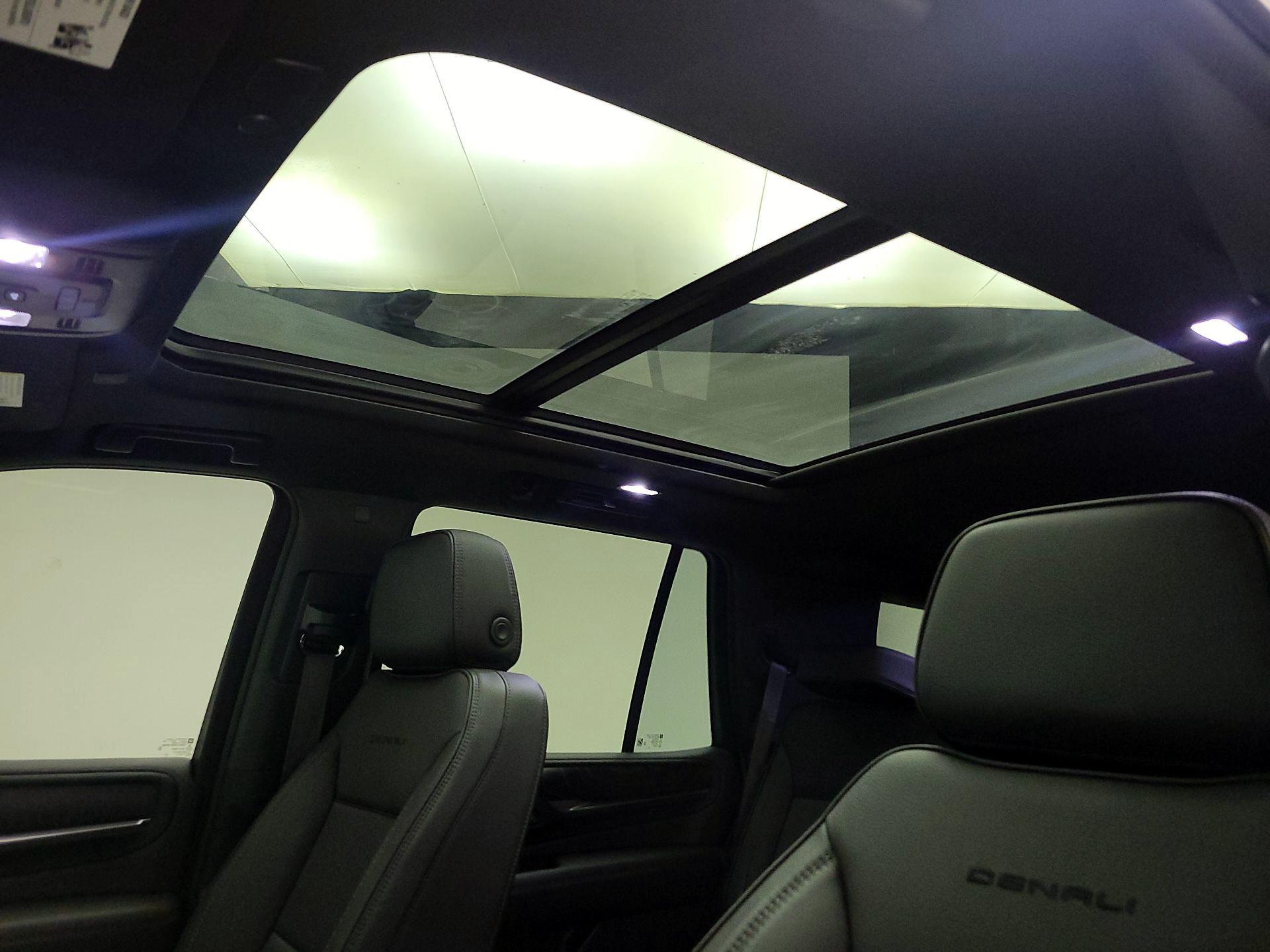 Thumbnail: 2024 GMC Yukon - 19