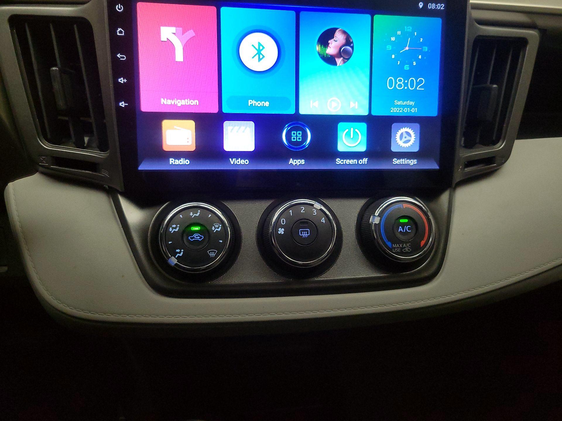 Thumbnail: 2015 Toyota RAV4 - 17