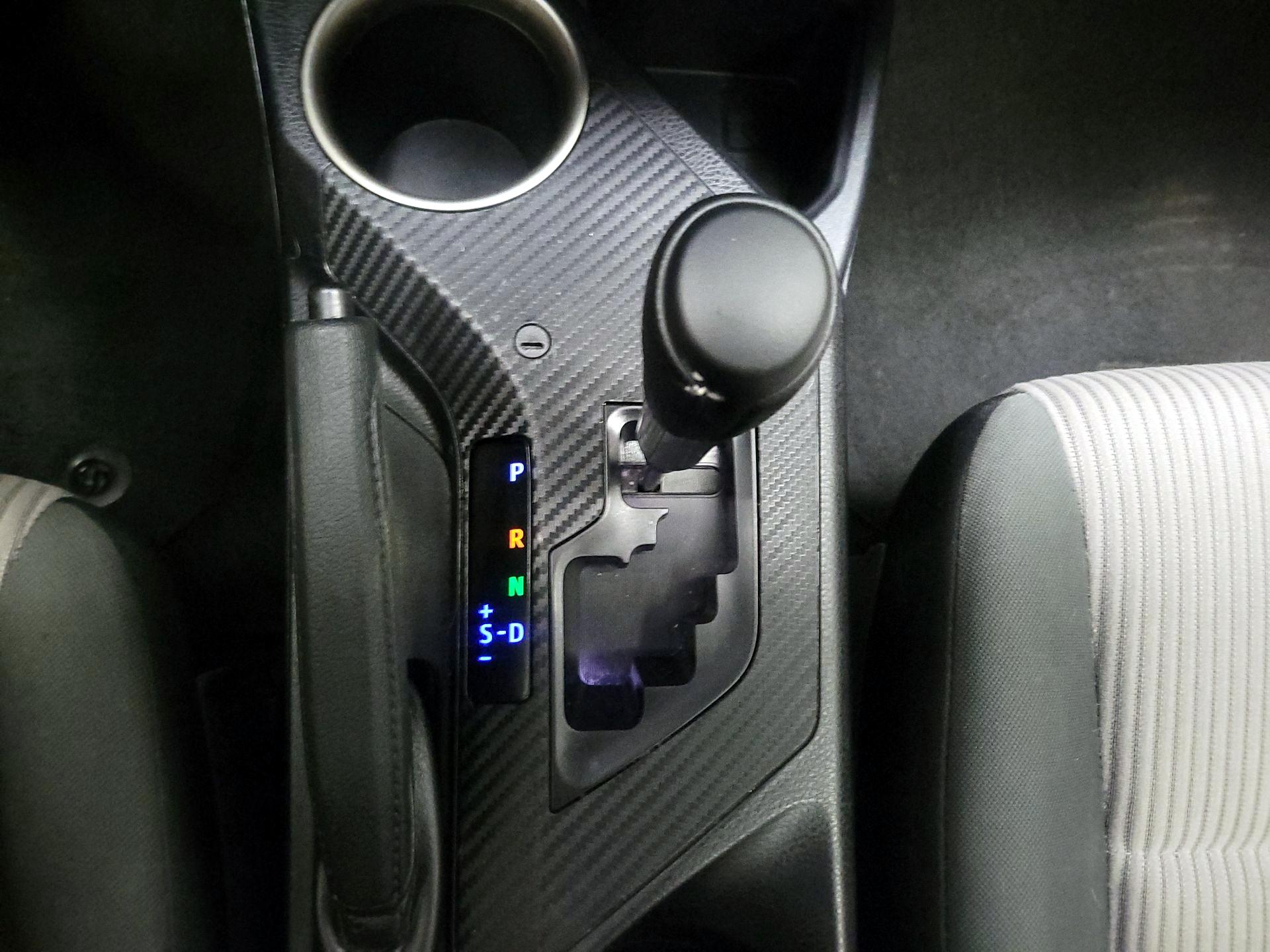 Thumbnail: 2015 Toyota RAV4 - 18