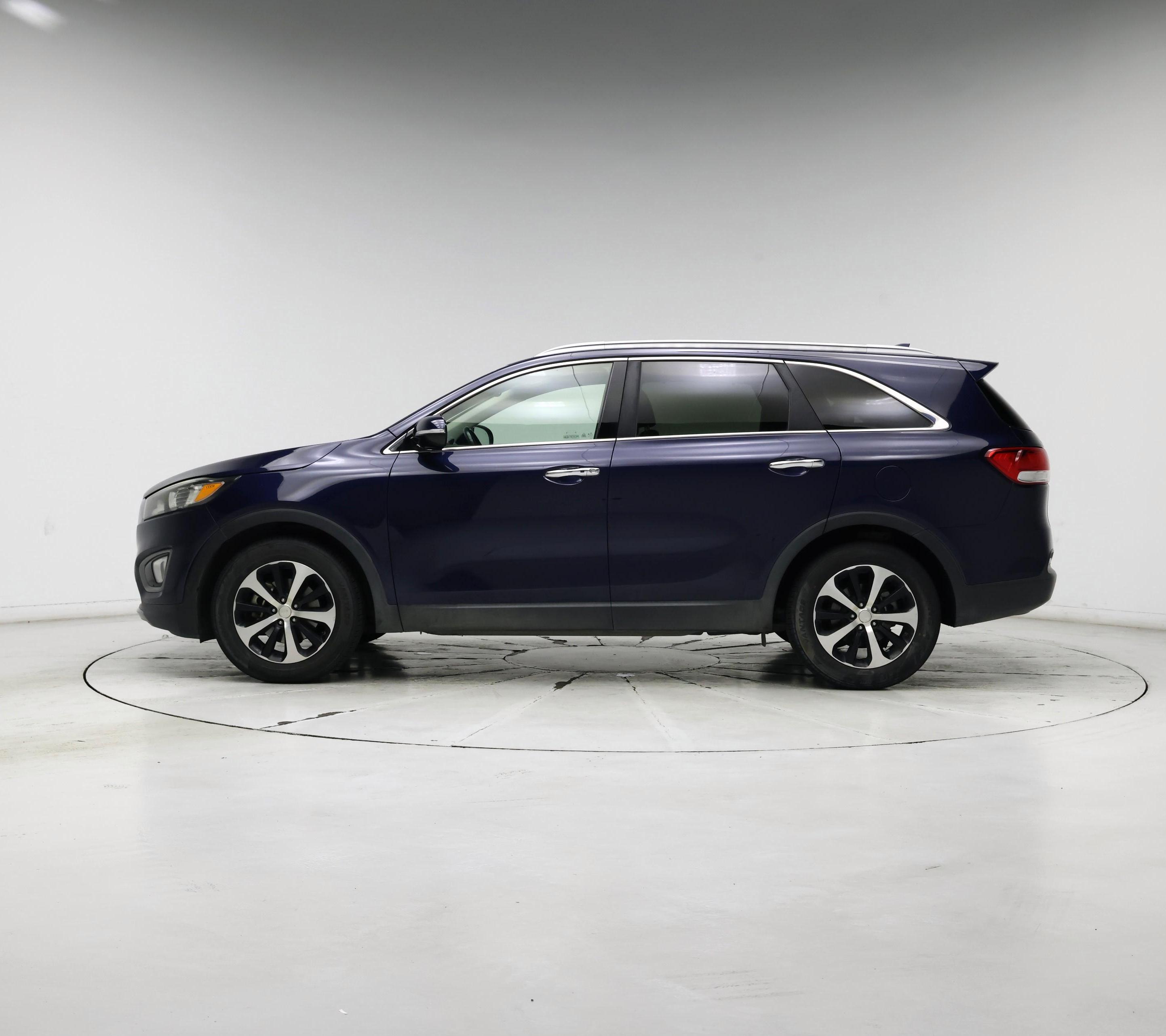 Thumbnail: 2016 Kia Sorento - 3