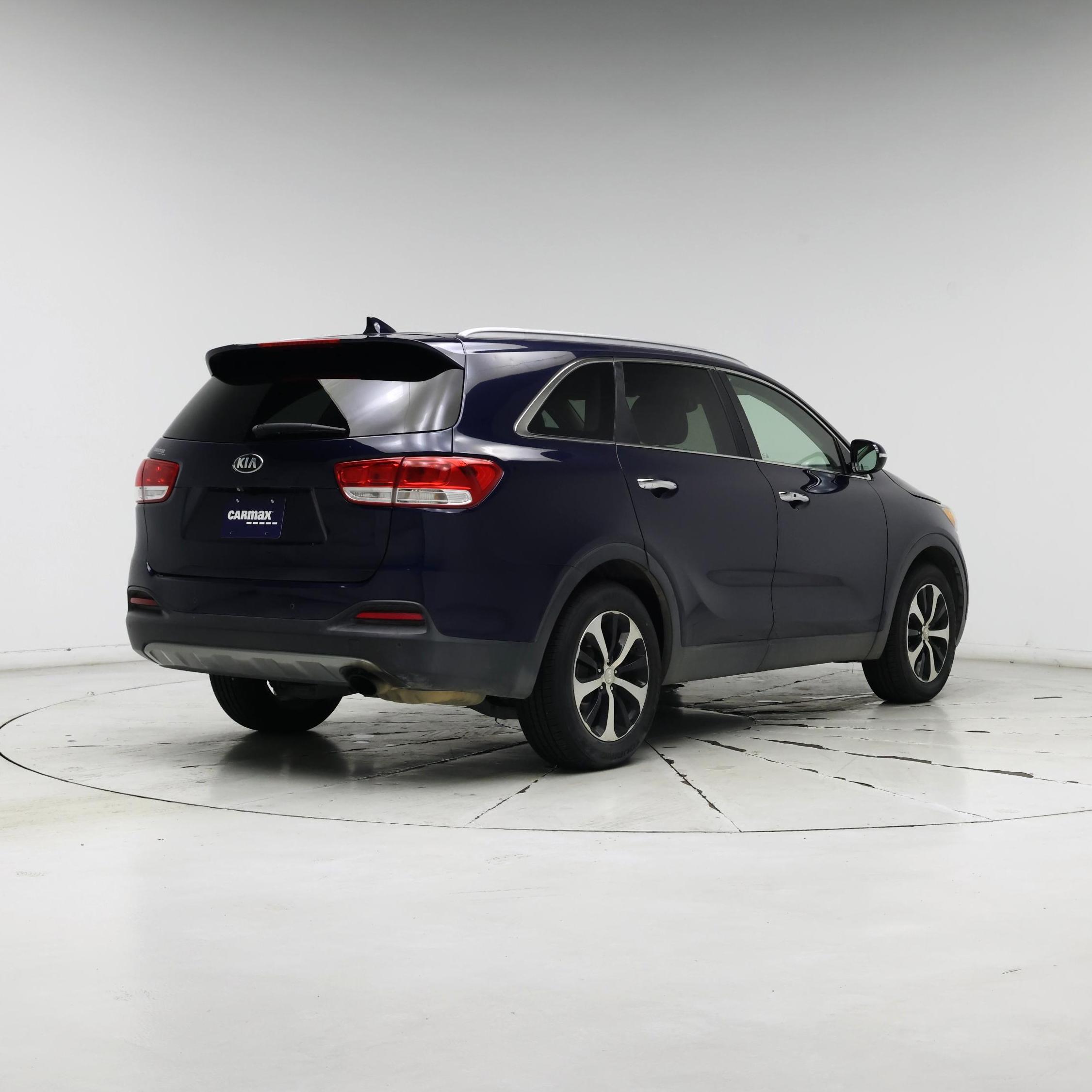 Thumbnail: 2016 Kia Sorento - 8