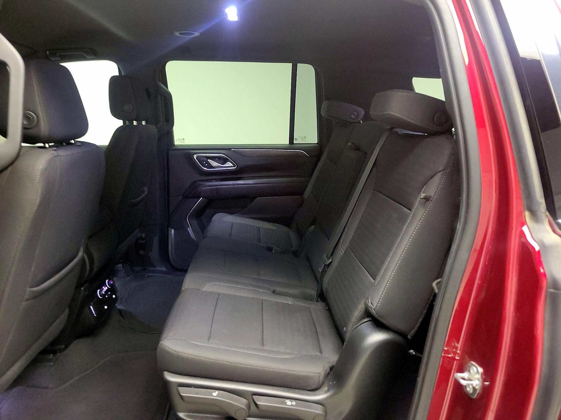Thumbnail: 2022 Chevrolet Suburban - 19