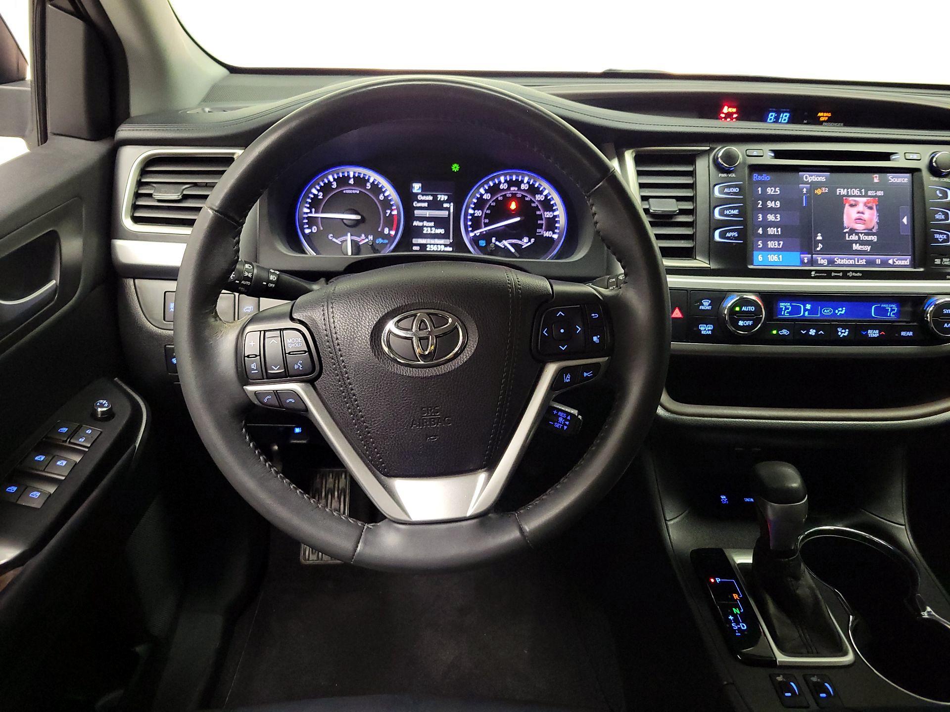 Thumbnail: 2019 Toyota Highlander - 10