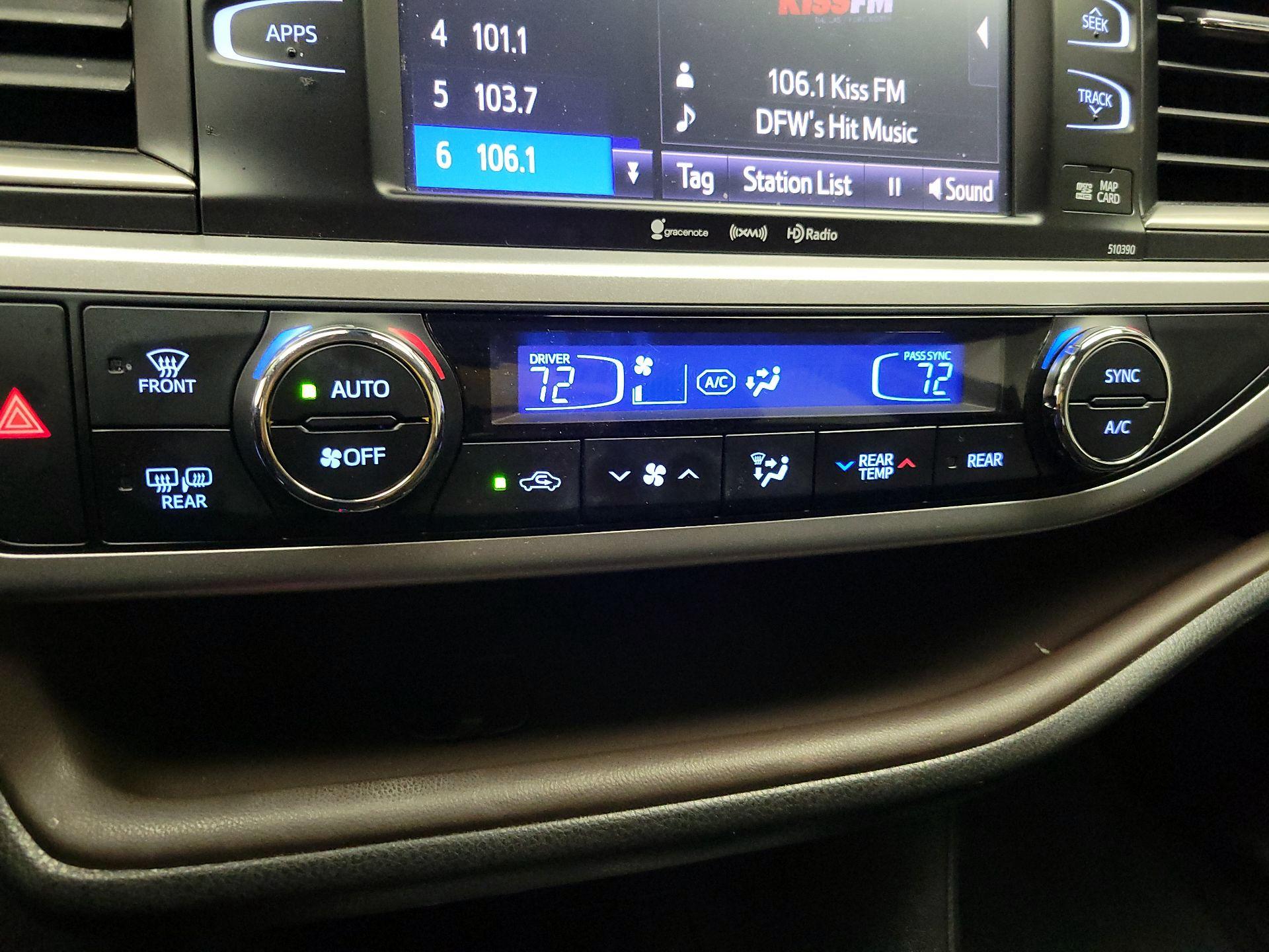 Thumbnail: 2019 Toyota Highlander - 16