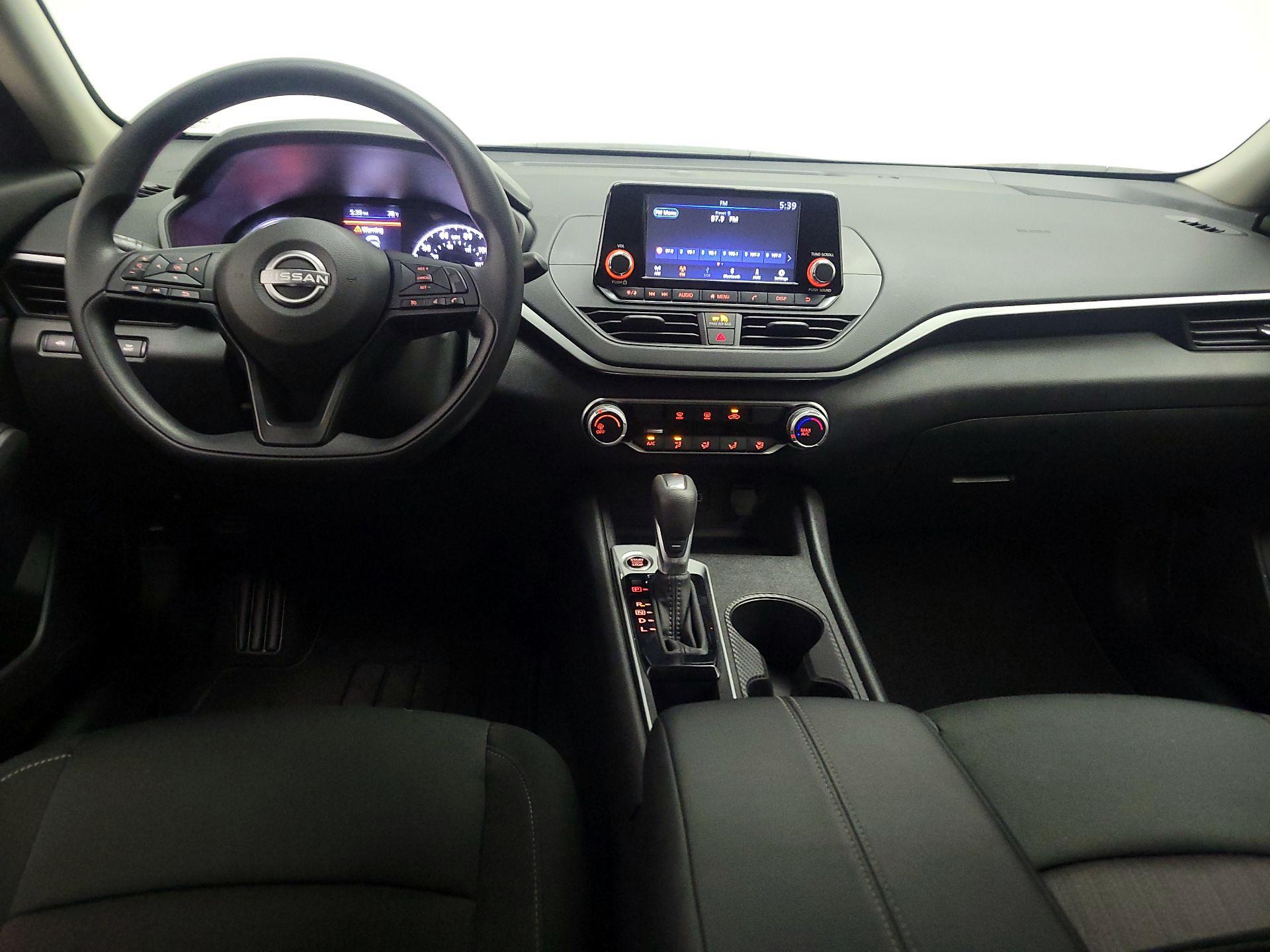 Thumbnail: 2024 Nissan Altima - 9