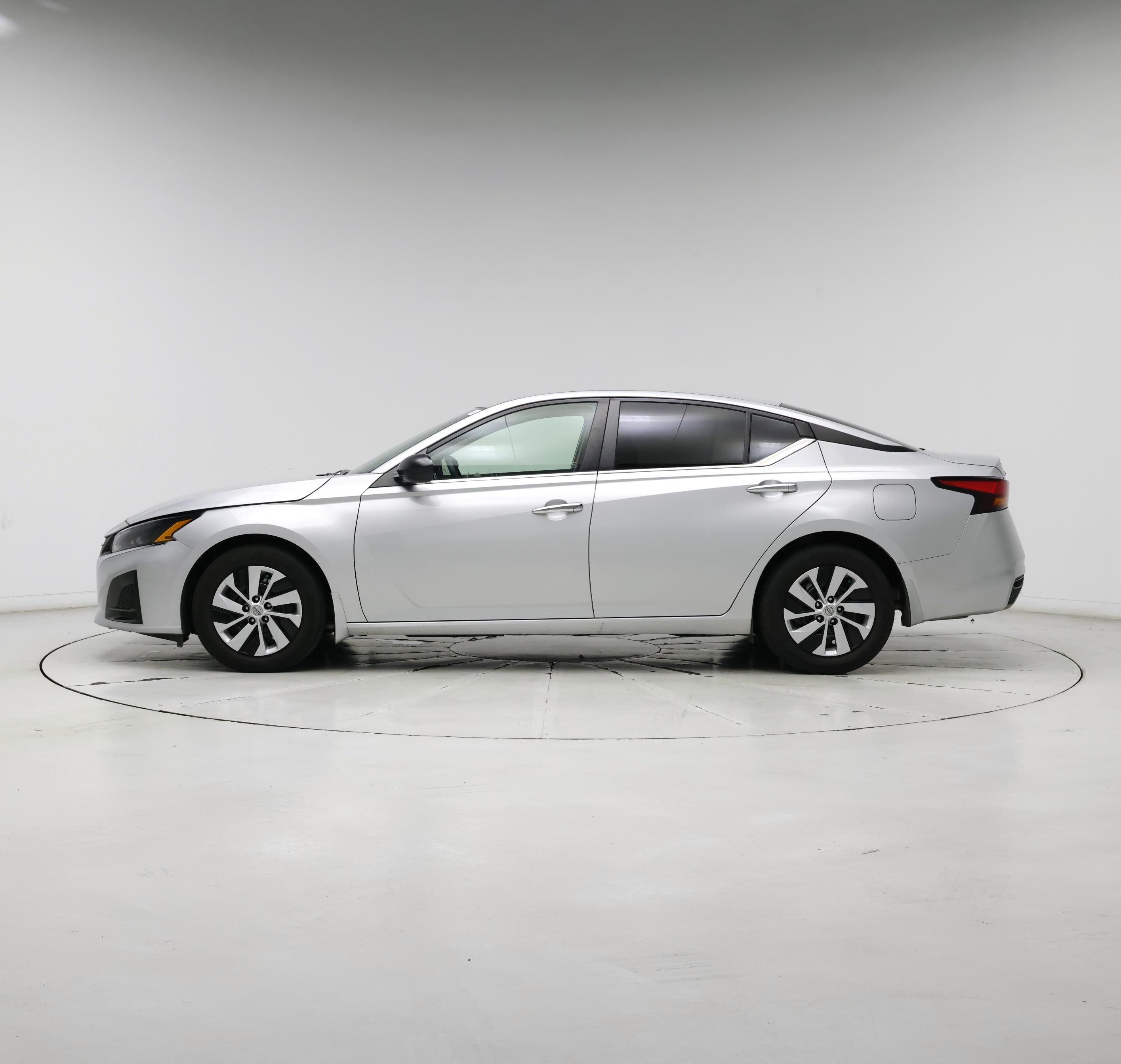 Thumbnail: 2024 Nissan Altima - 3