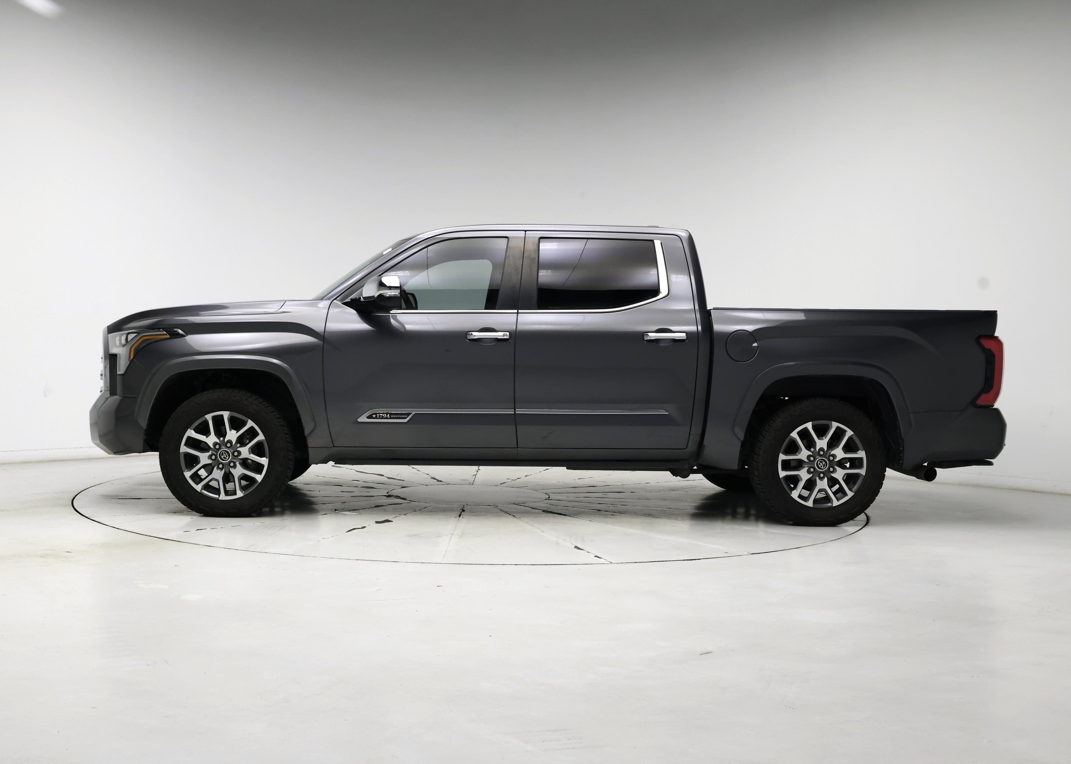 Thumbnail: 2022 Toyota Tundra - 3
