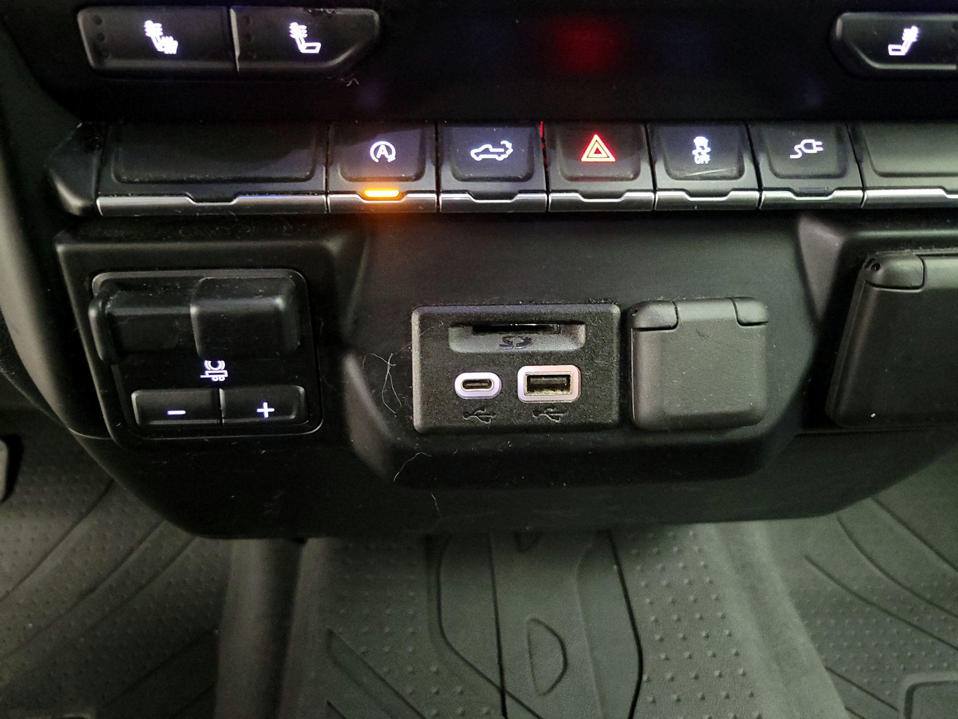 Thumbnail: 2020 Chevrolet Silverado 1500 - 18