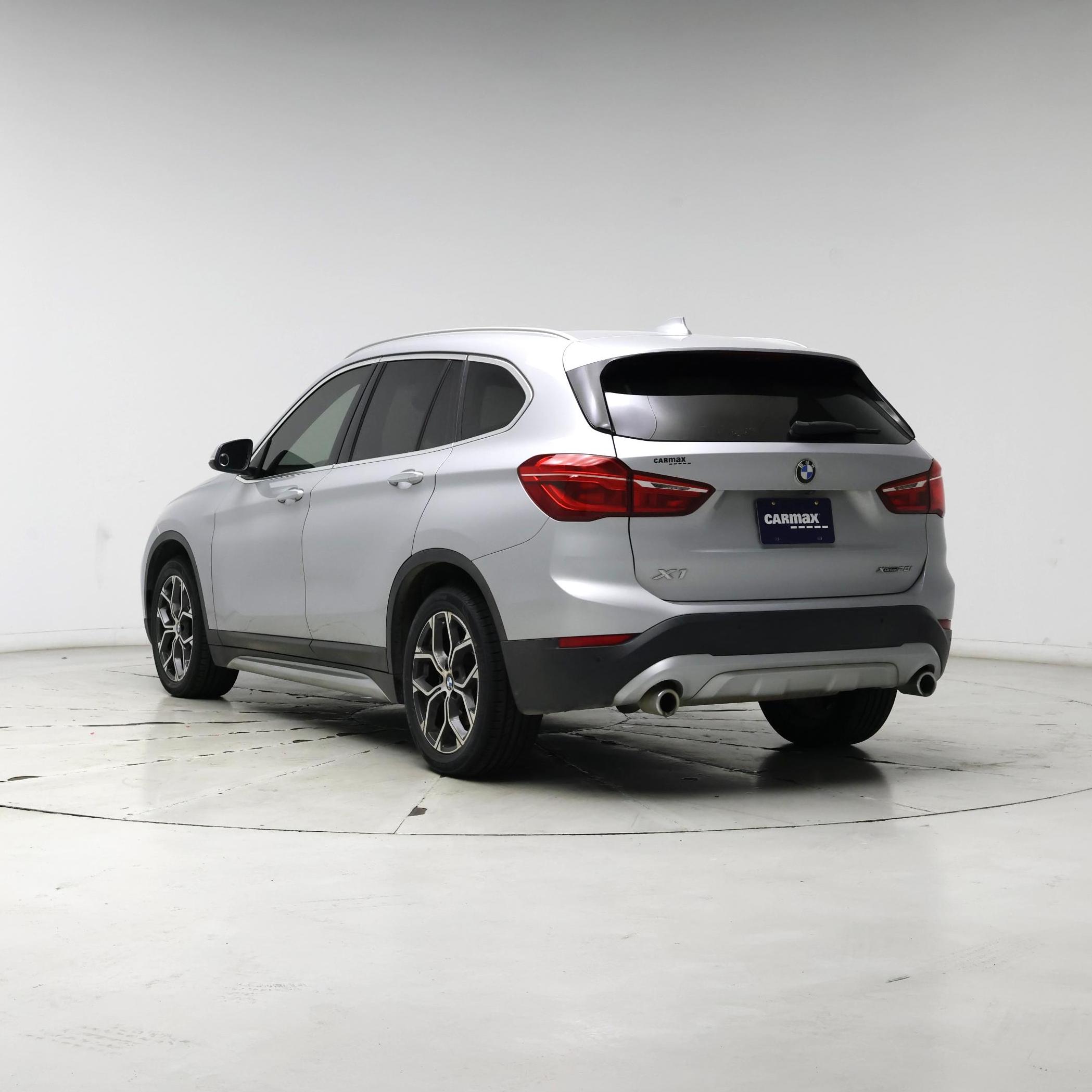 Thumbnail: 2021 BMW X1 - 2