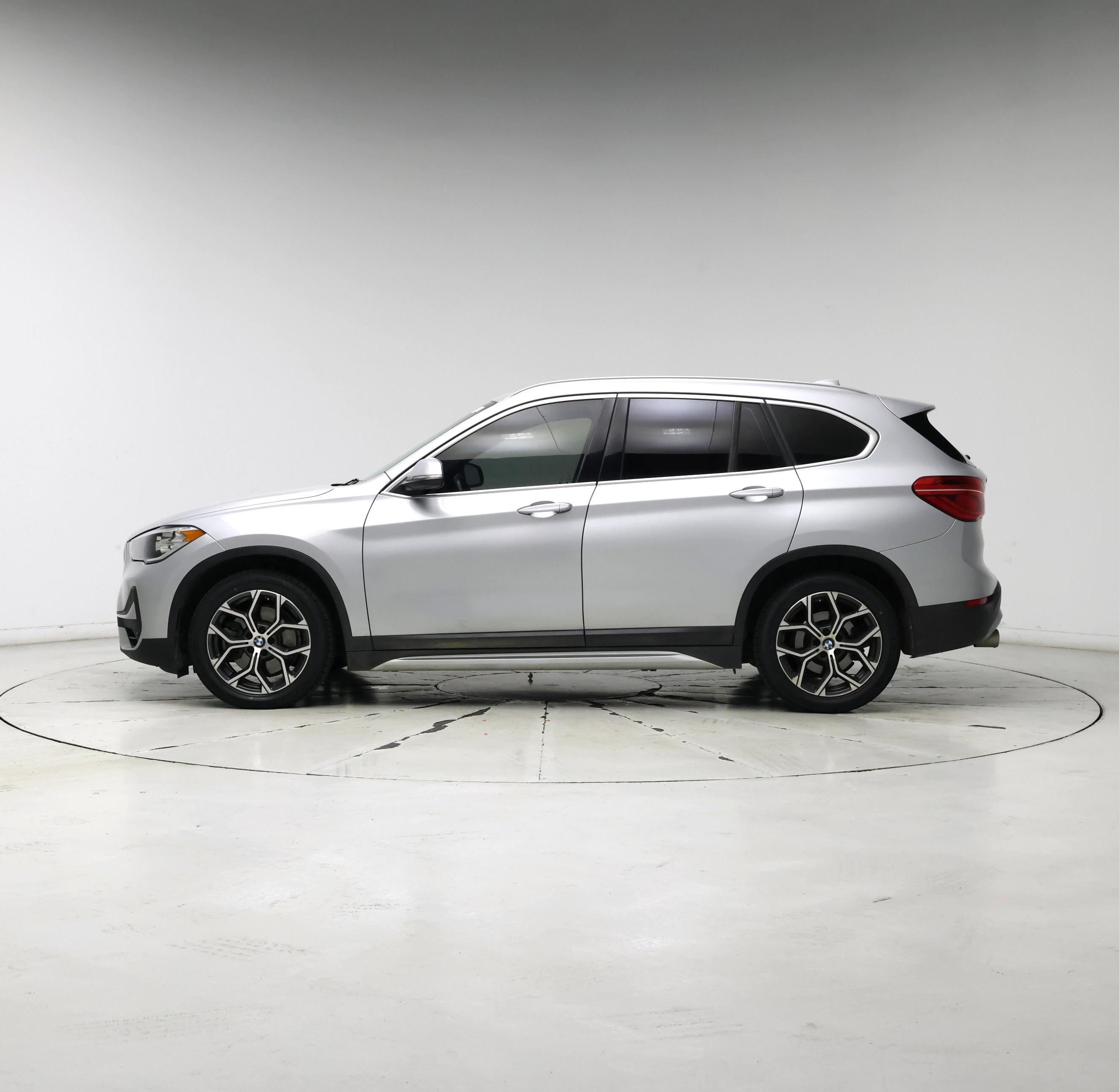 Thumbnail: 2021 BMW X1 - 3