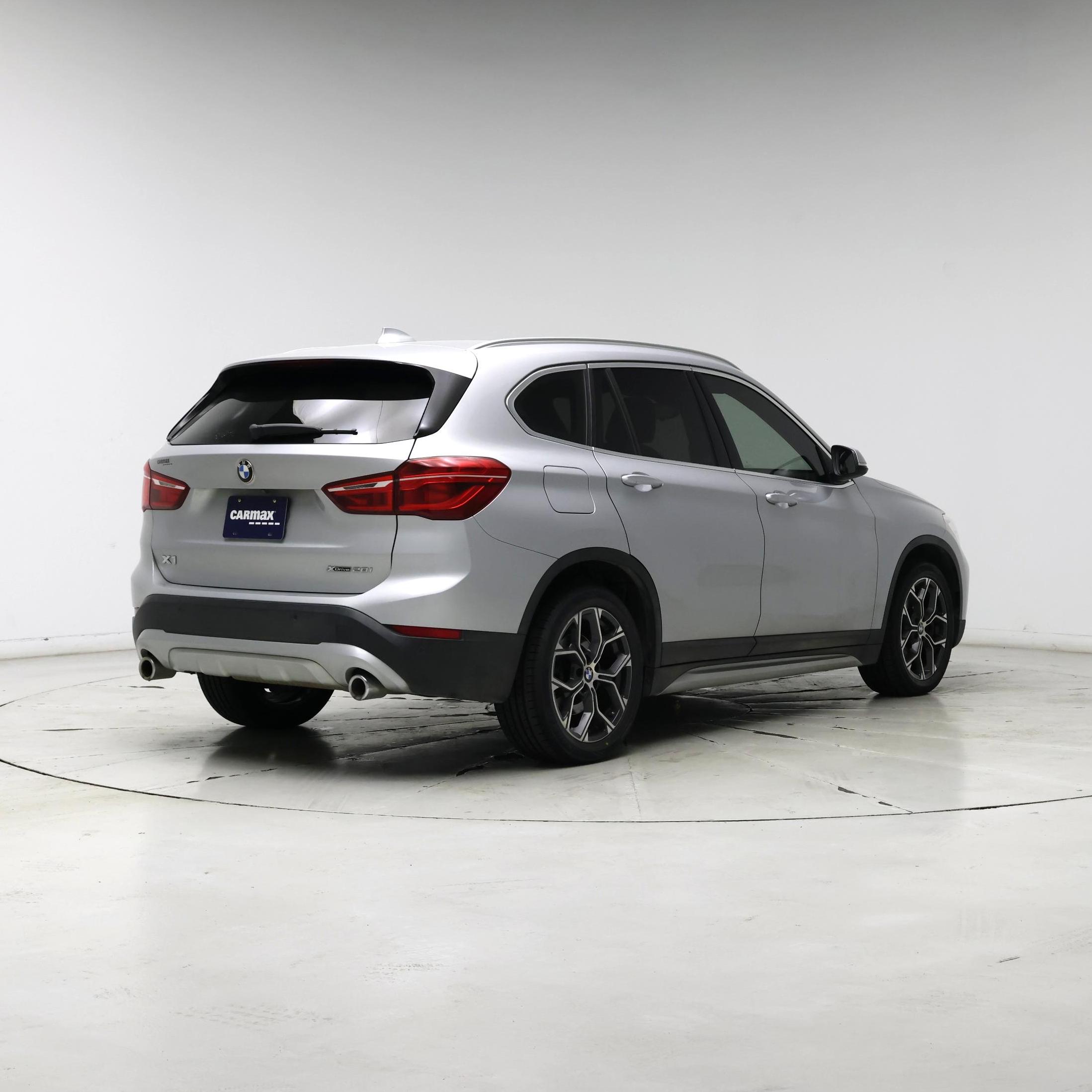Thumbnail: 2021 BMW X1 - 8