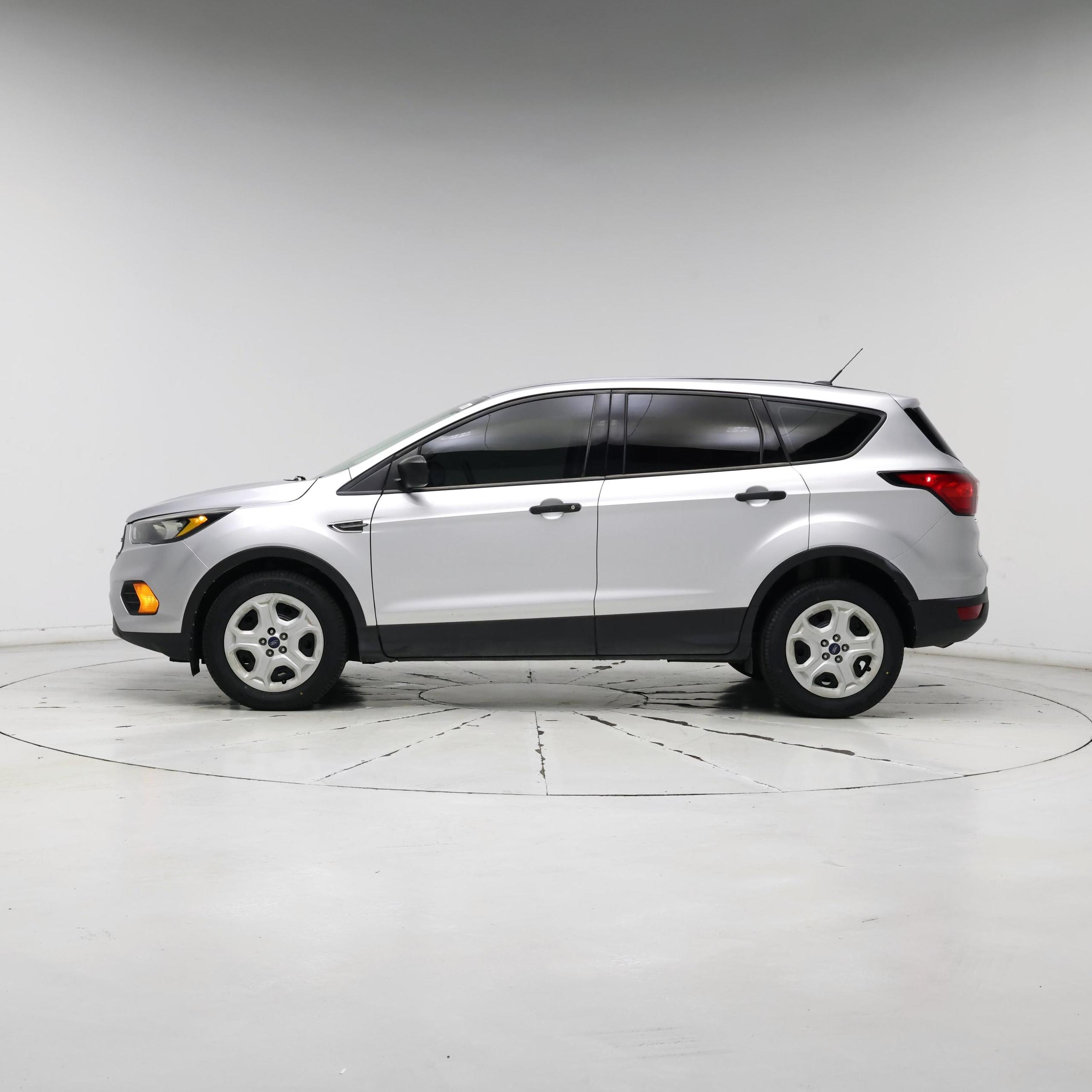Thumbnail: 2019 Ford Escape - 3