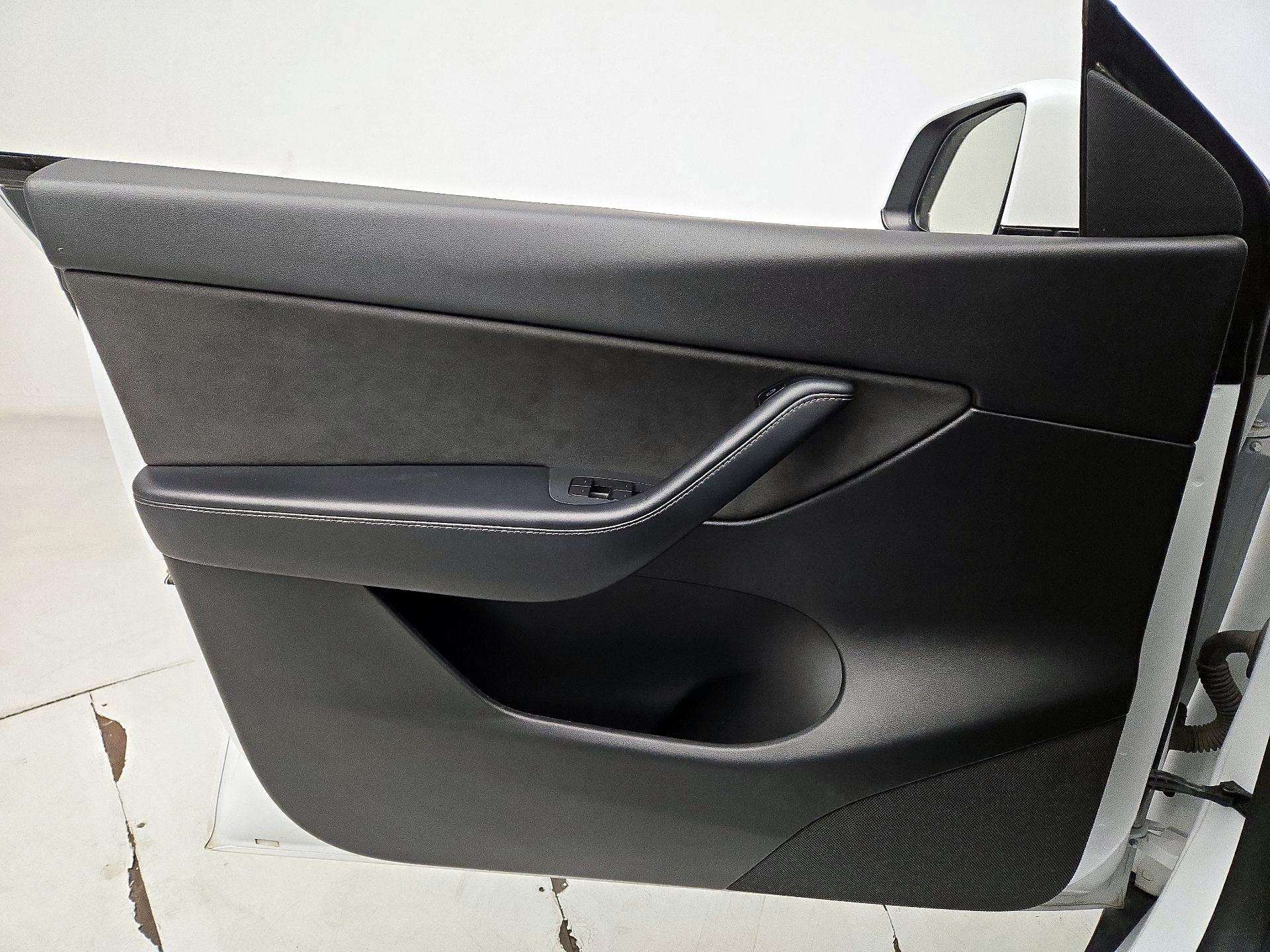 Thumbnail: 2021 Tesla Model Y - 12