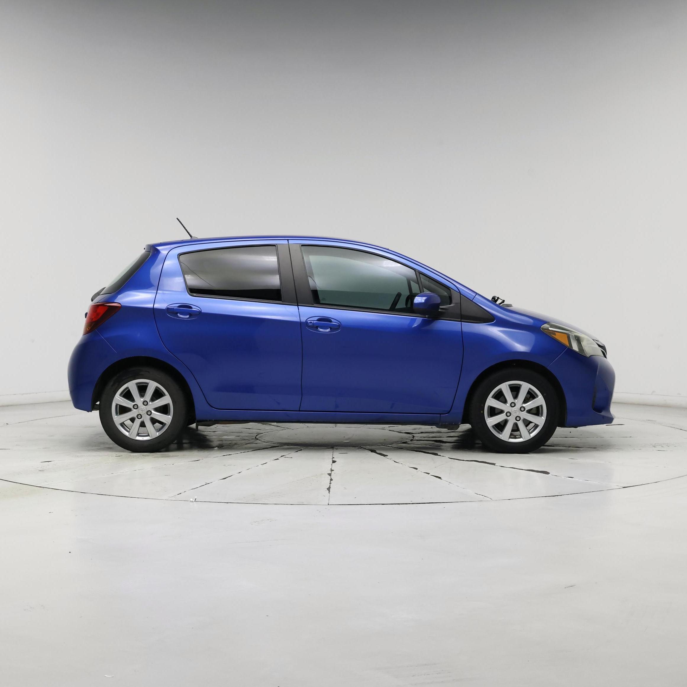 Thumbnail: 2015 Toyota Yaris - 7