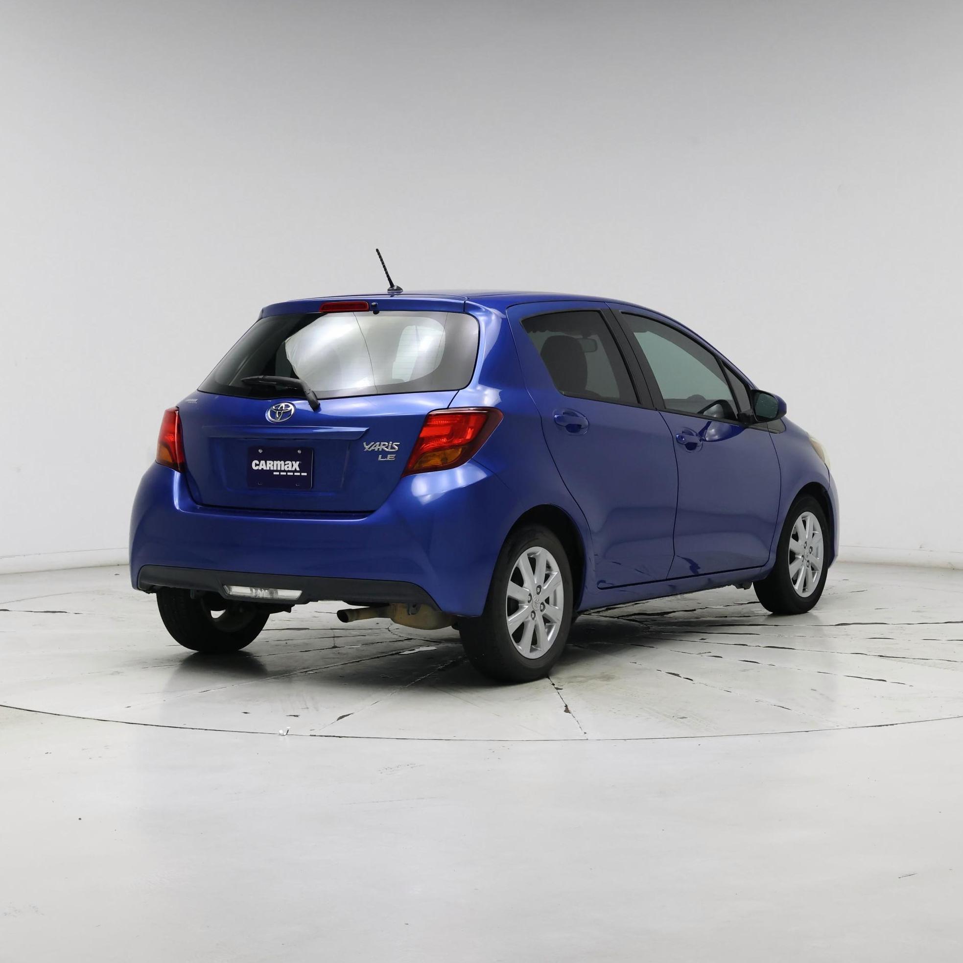 Thumbnail: 2015 Toyota Yaris - 8