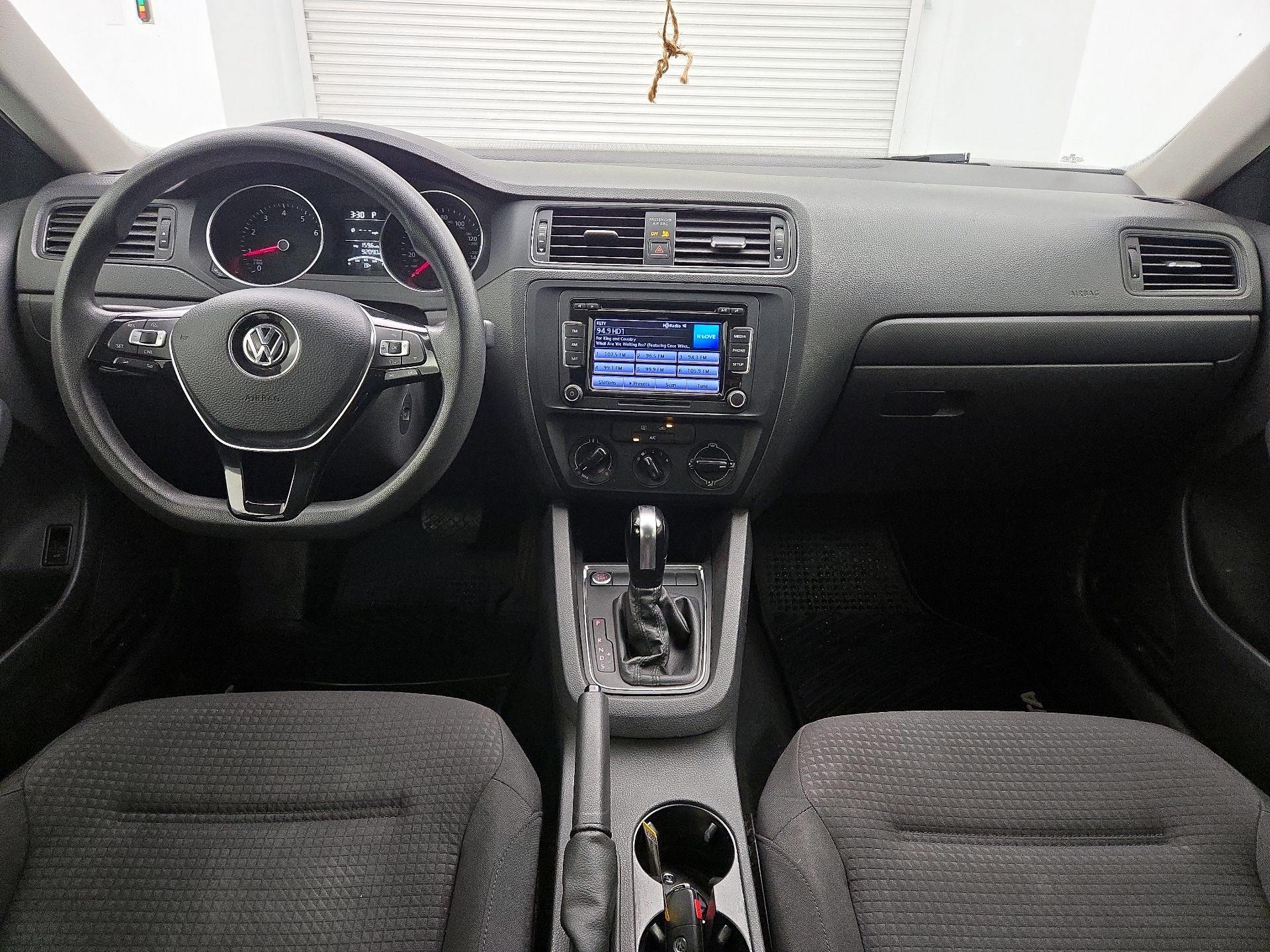 Thumbnail: 2015 Volkswagen Jetta - 9