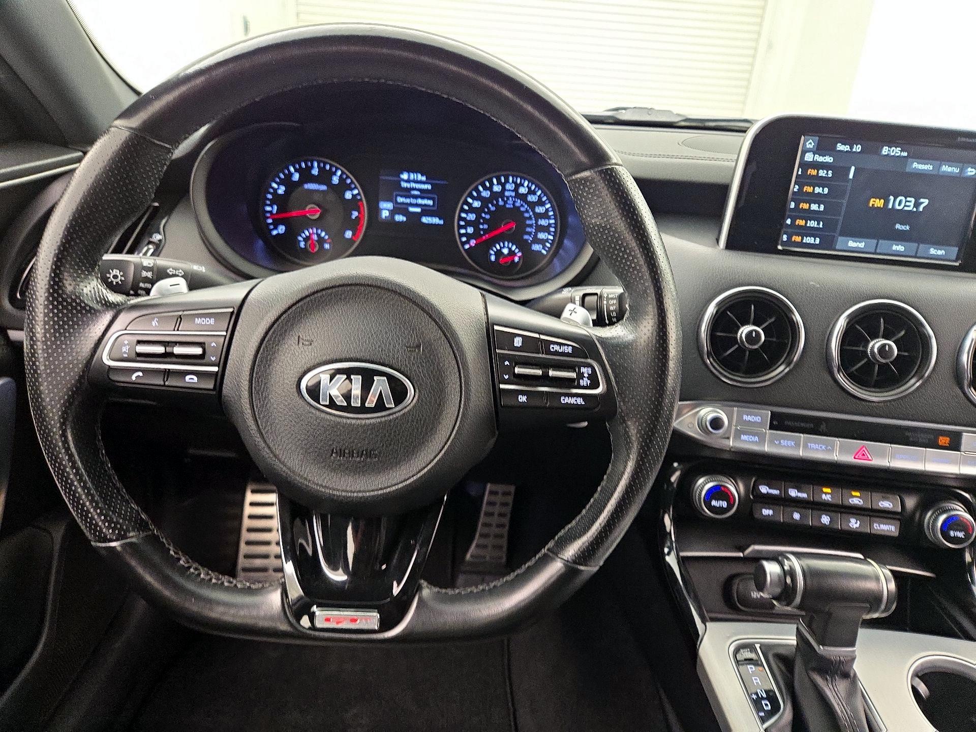 Thumbnail: 2018 Kia Stinger - 10