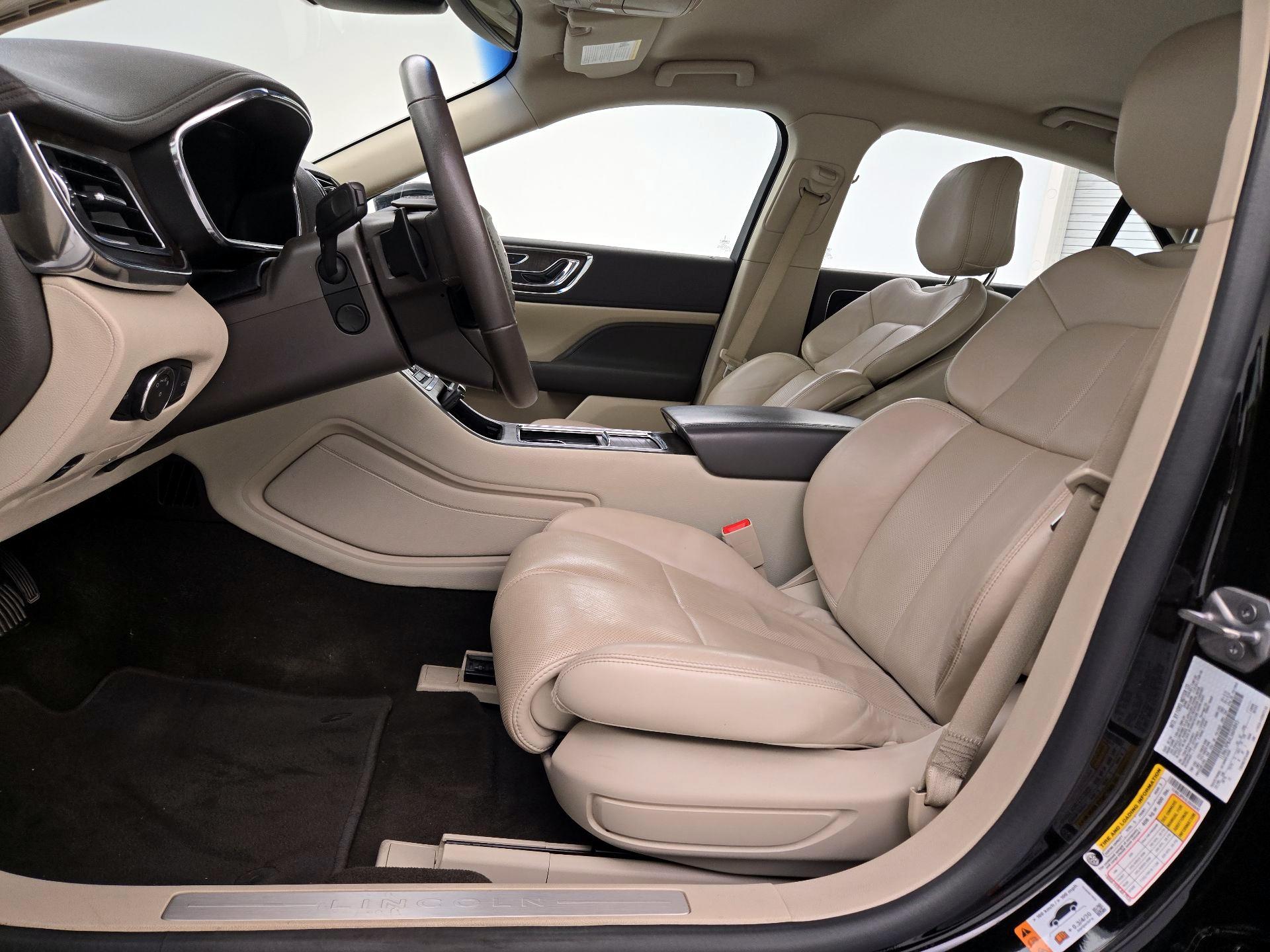 Thumbnail: 2020 Lincoln Continental - 11