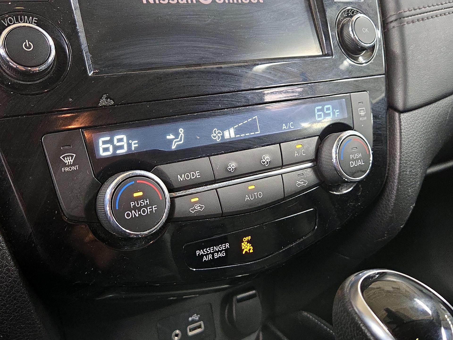 Thumbnail: 2018 Nissan Rogue - 17