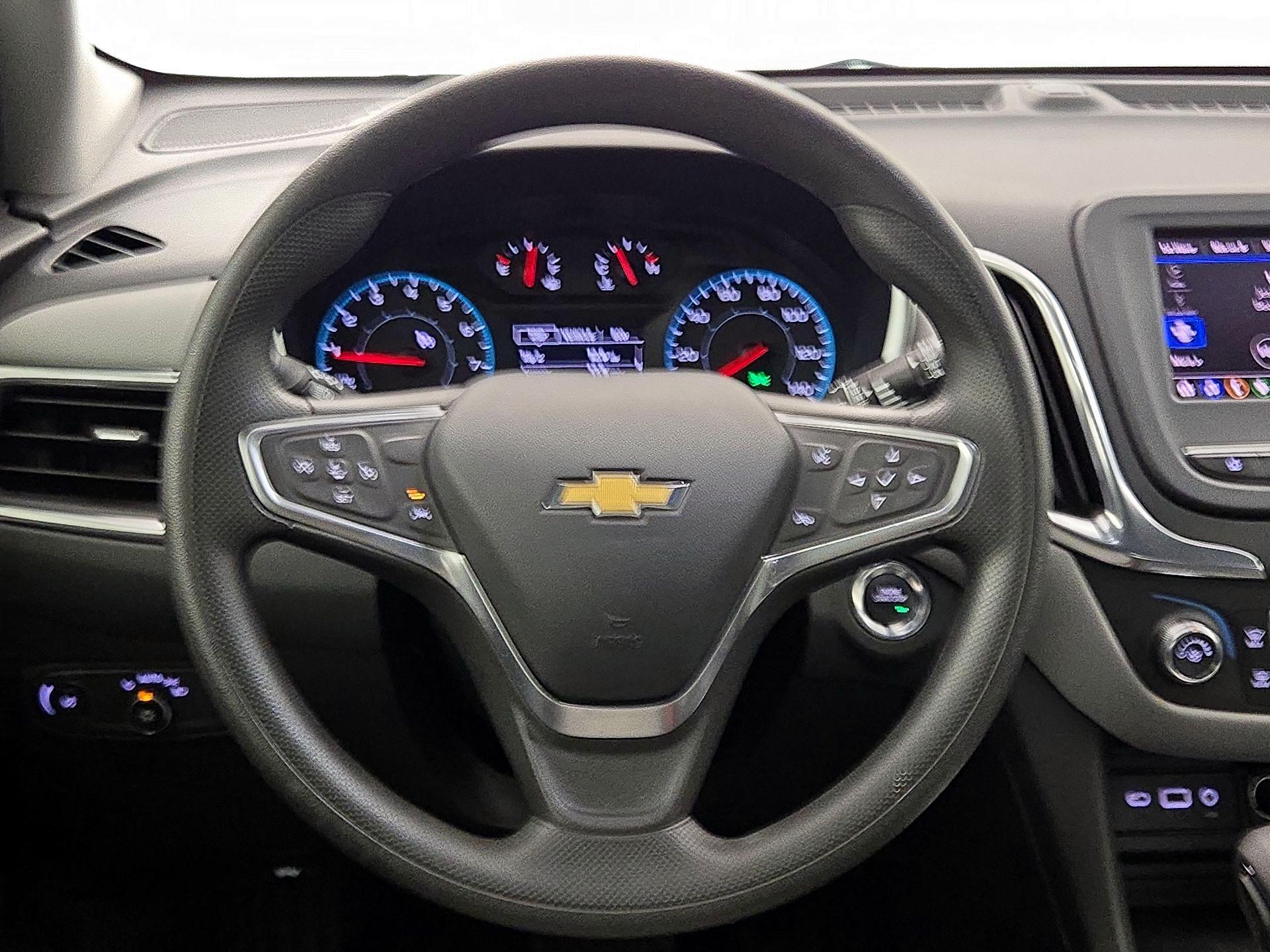 Thumbnail: 2022 Chevrolet Equinox - 10