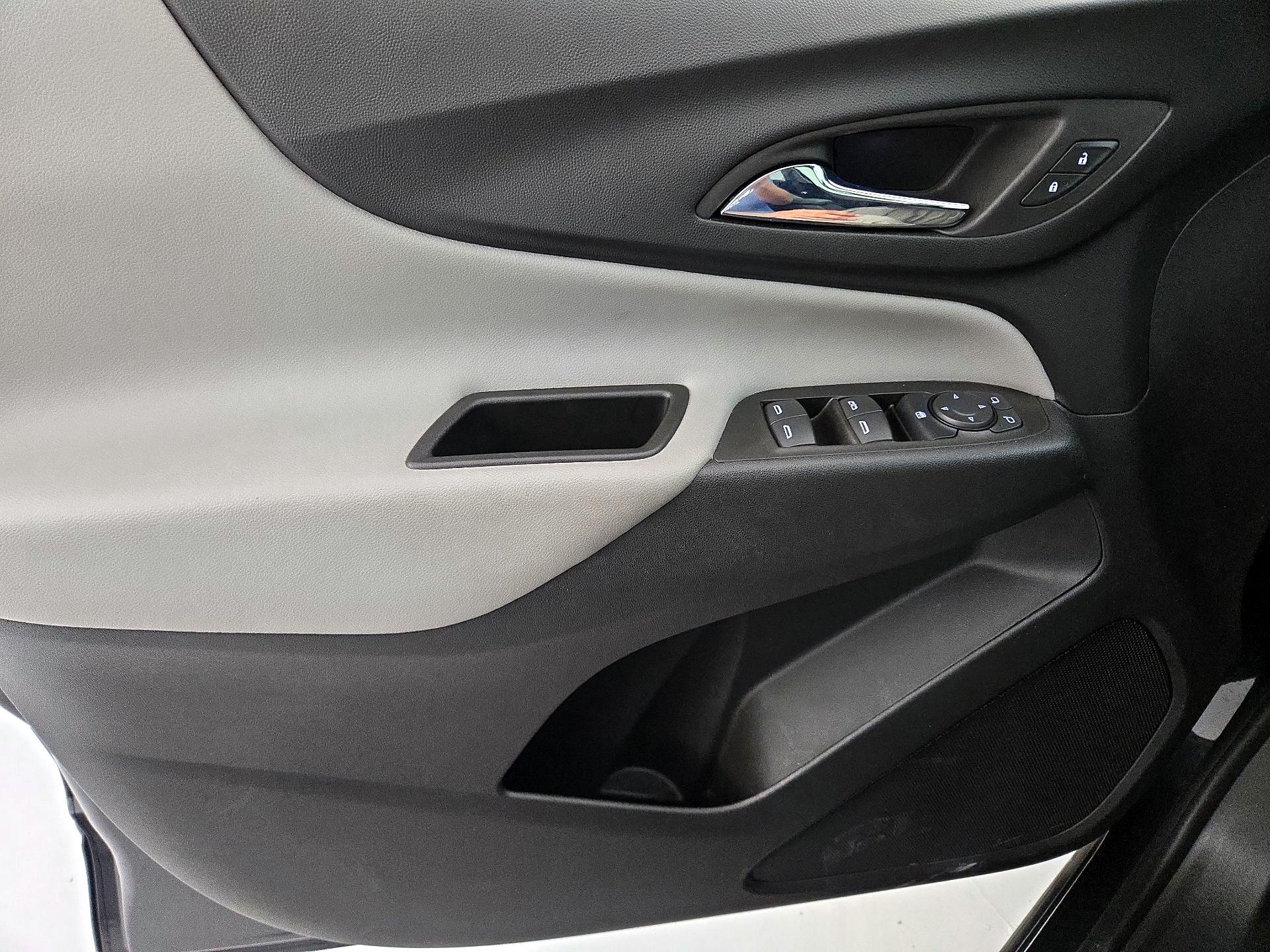 Thumbnail: 2022 Chevrolet Equinox - 12