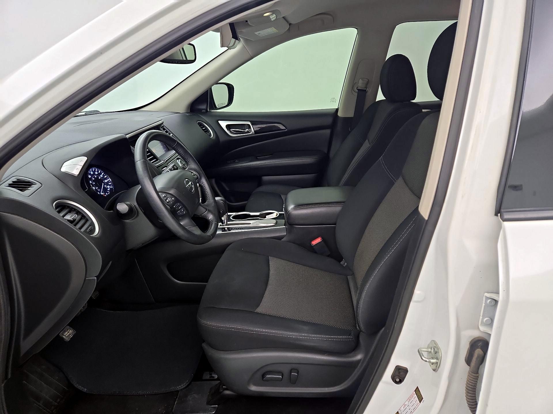 Thumbnail: 2019 Nissan Pathfinder - 11