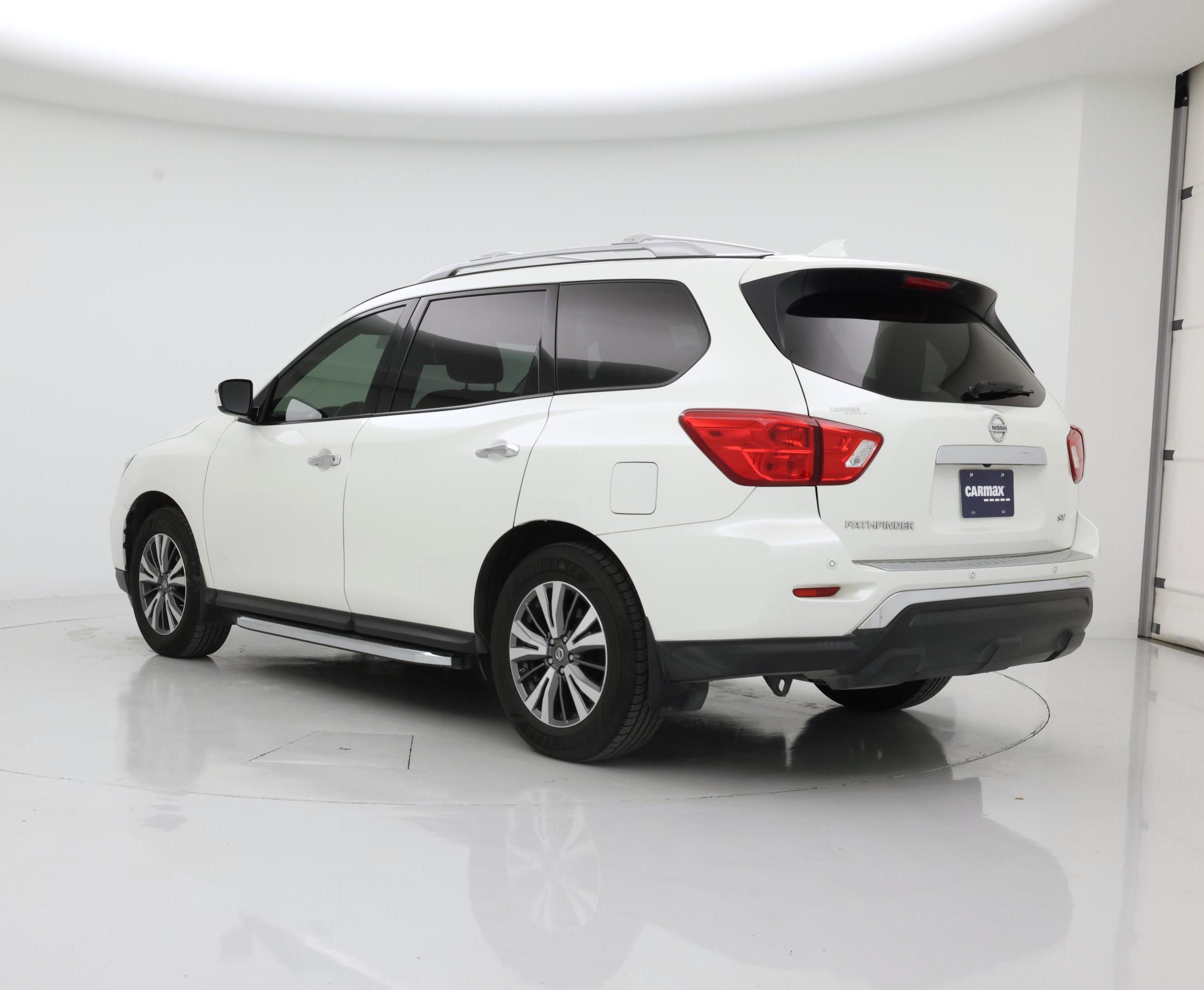 Thumbnail: 2019 Nissan Pathfinder - 2
