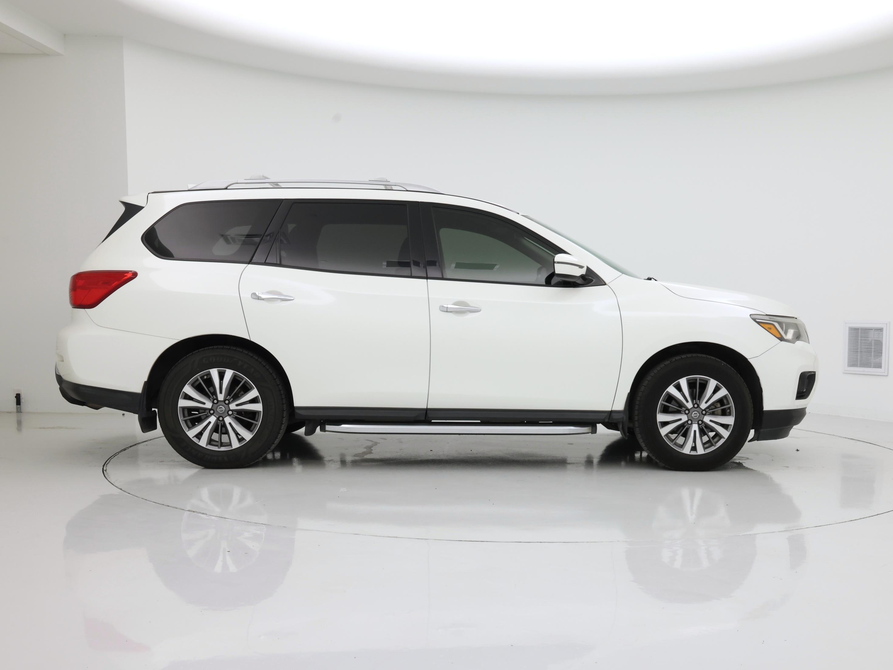 Thumbnail: 2019 Nissan Pathfinder - 7