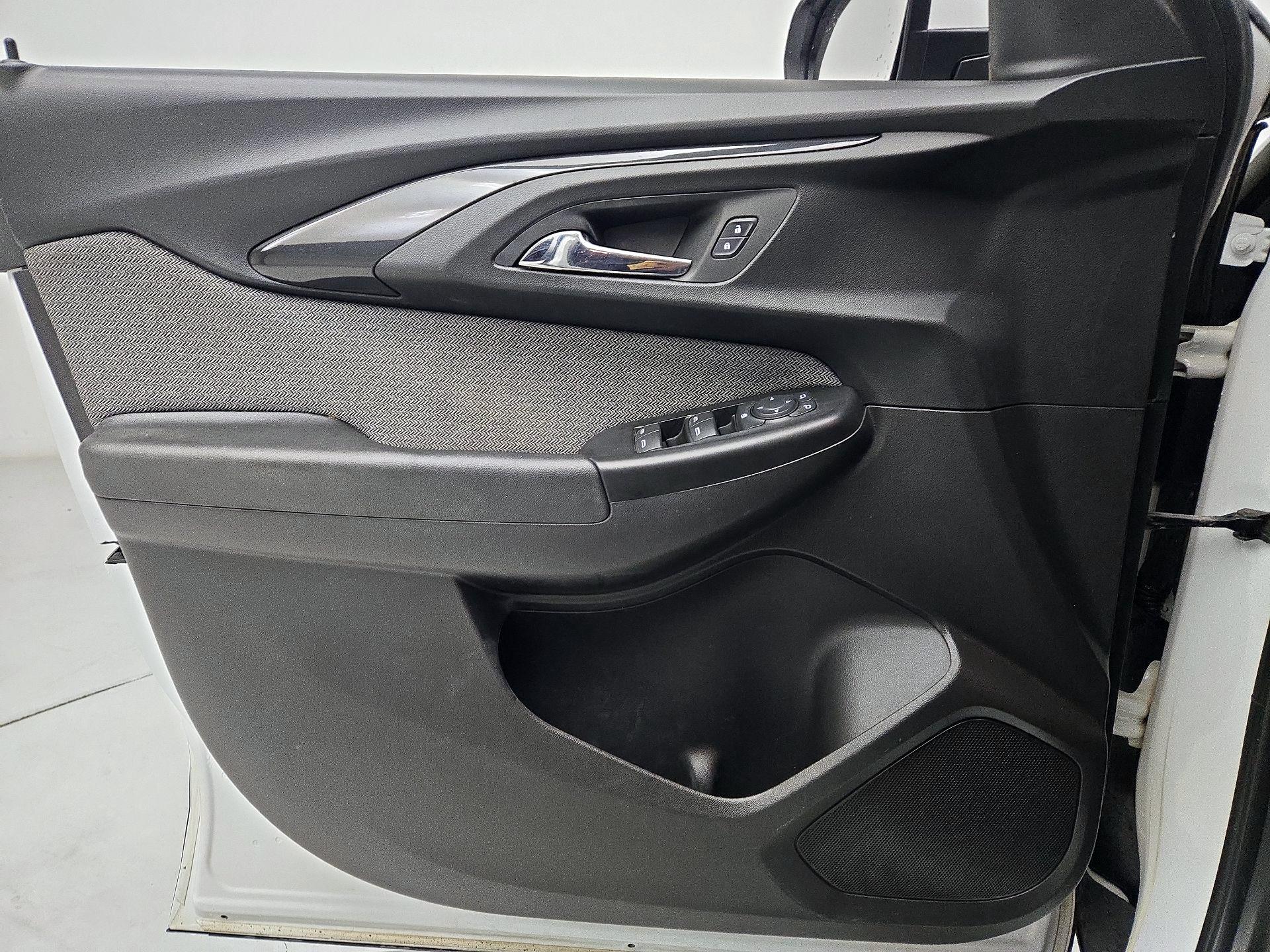 Thumbnail: 2022 Chevrolet TrailBlazer - 12