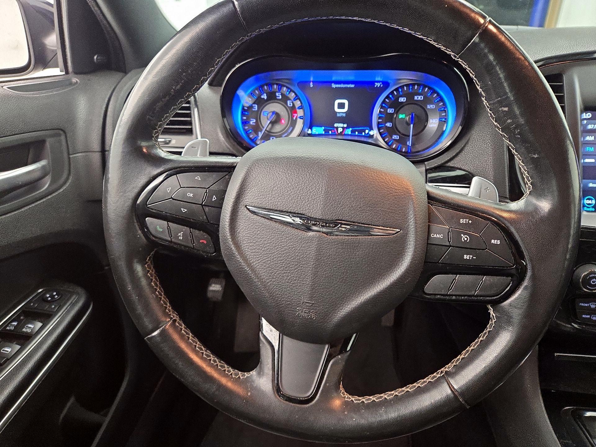 Thumbnail: 2019 Chrysler 300 - 10