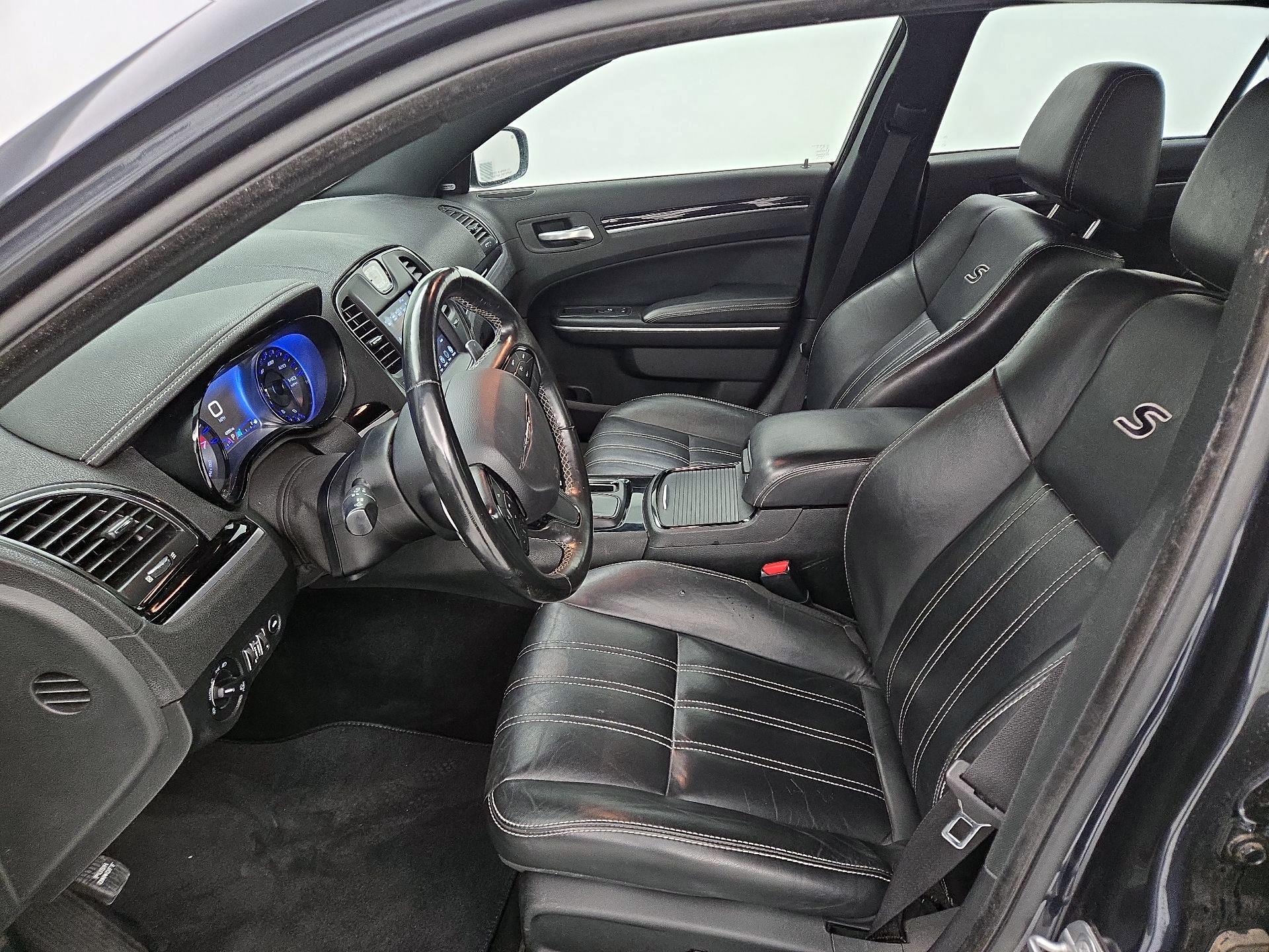Thumbnail: 2019 Chrysler 300 - 11