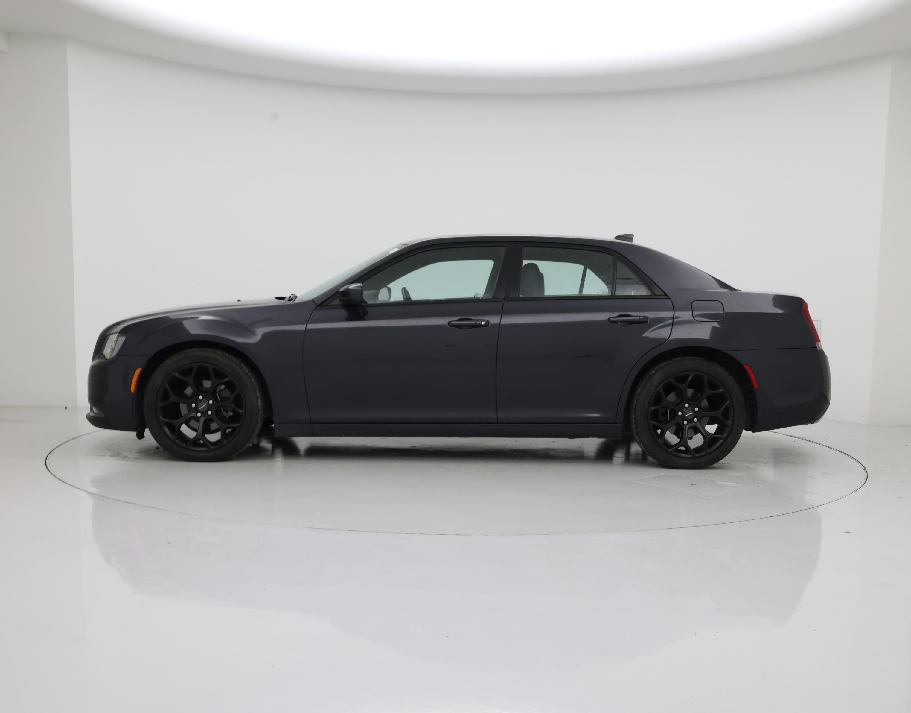 Thumbnail: 2019 Chrysler 300 - 3