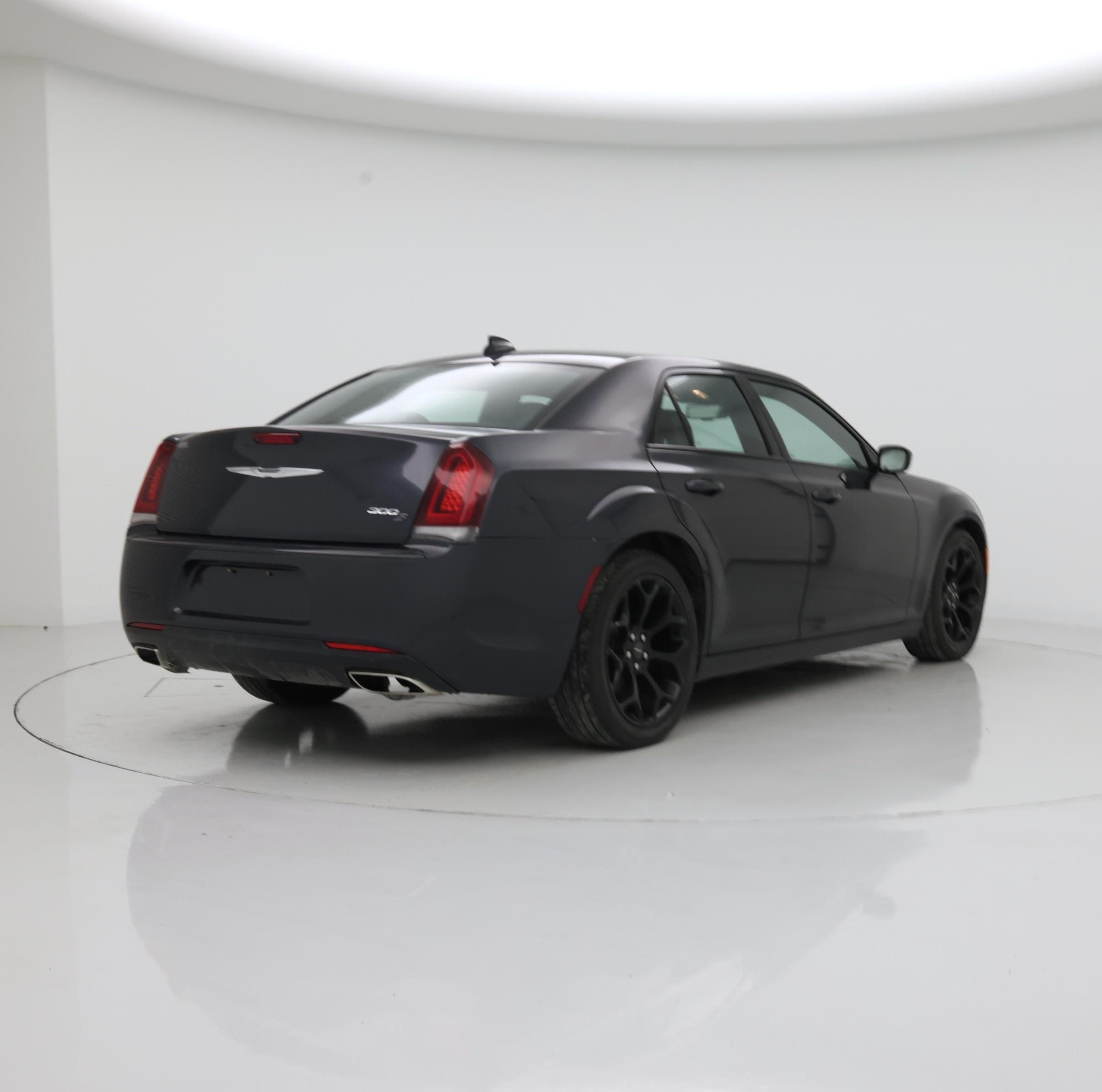 Thumbnail: 2019 Chrysler 300 - 8