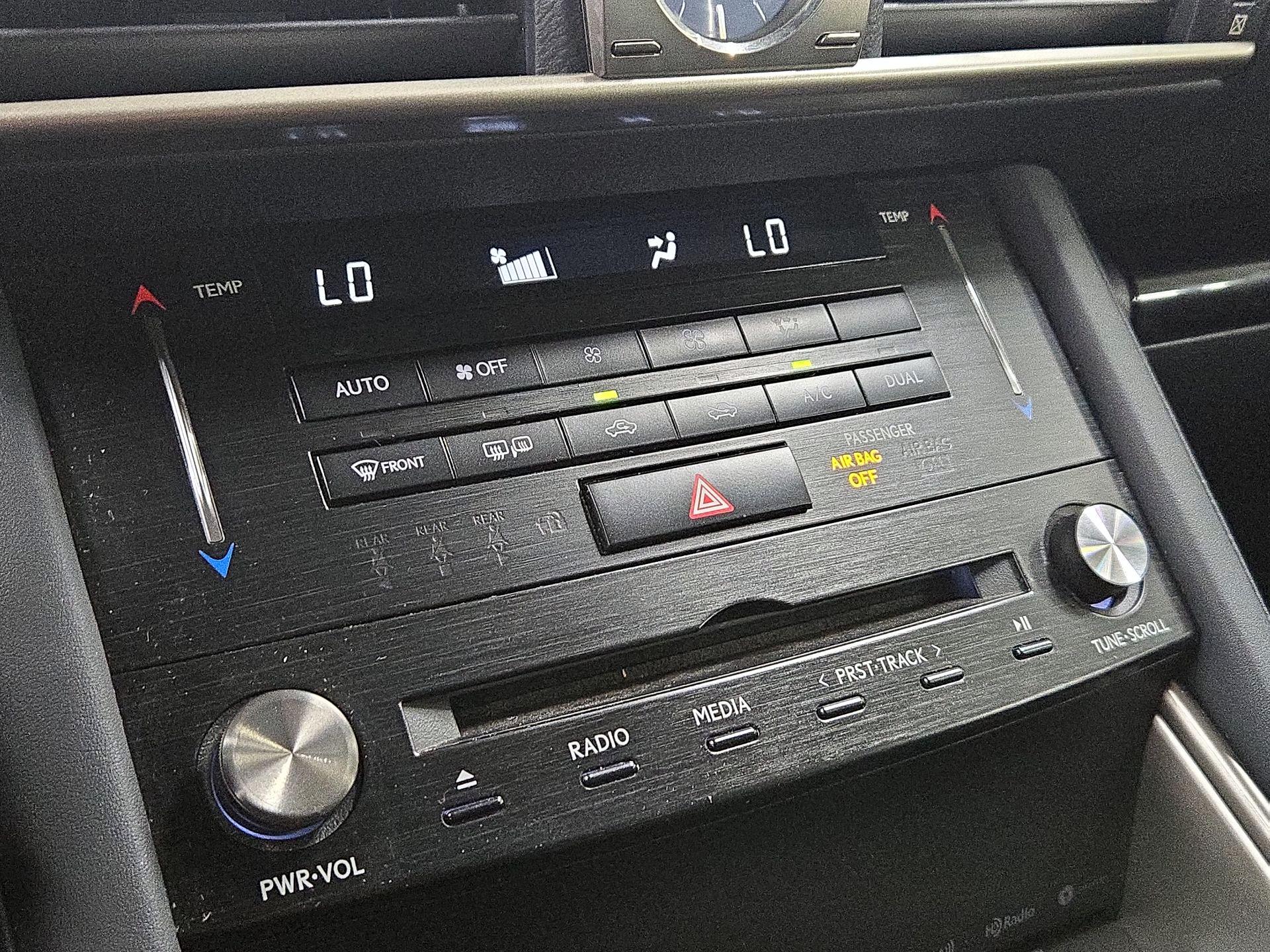 Thumbnail: 2017 Lexus IS - 16