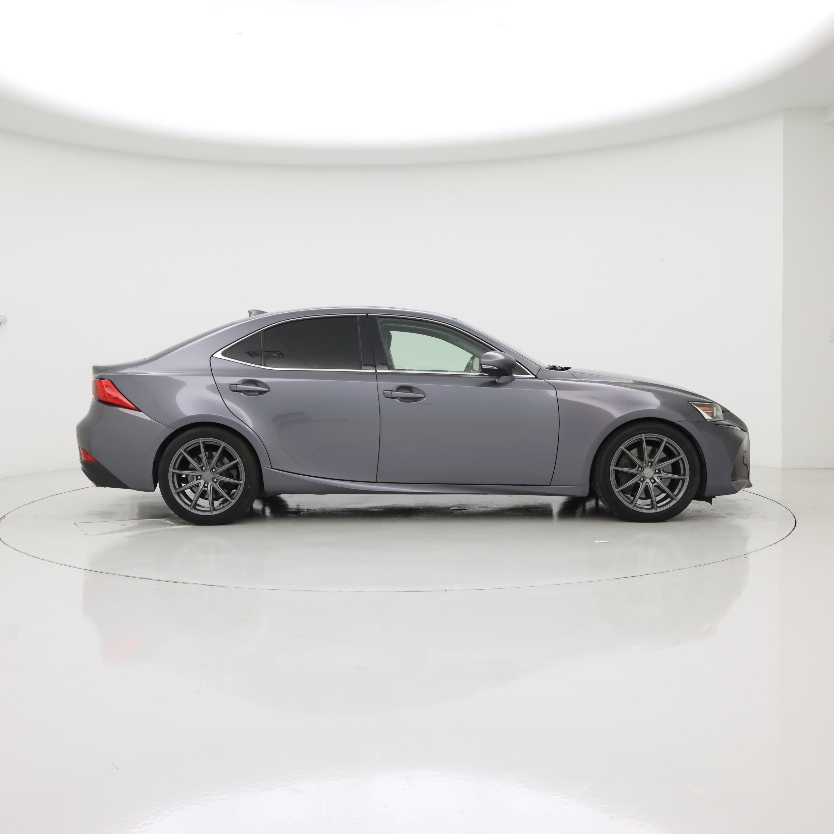 Thumbnail: 2017 Lexus IS - 7