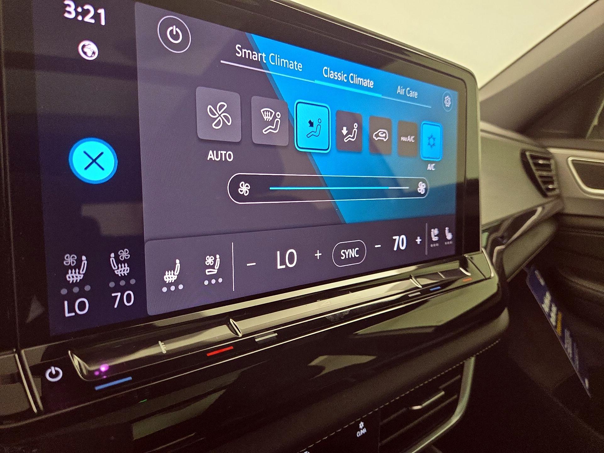 Thumbnail: 2024 Volkswagen Atlas - 16