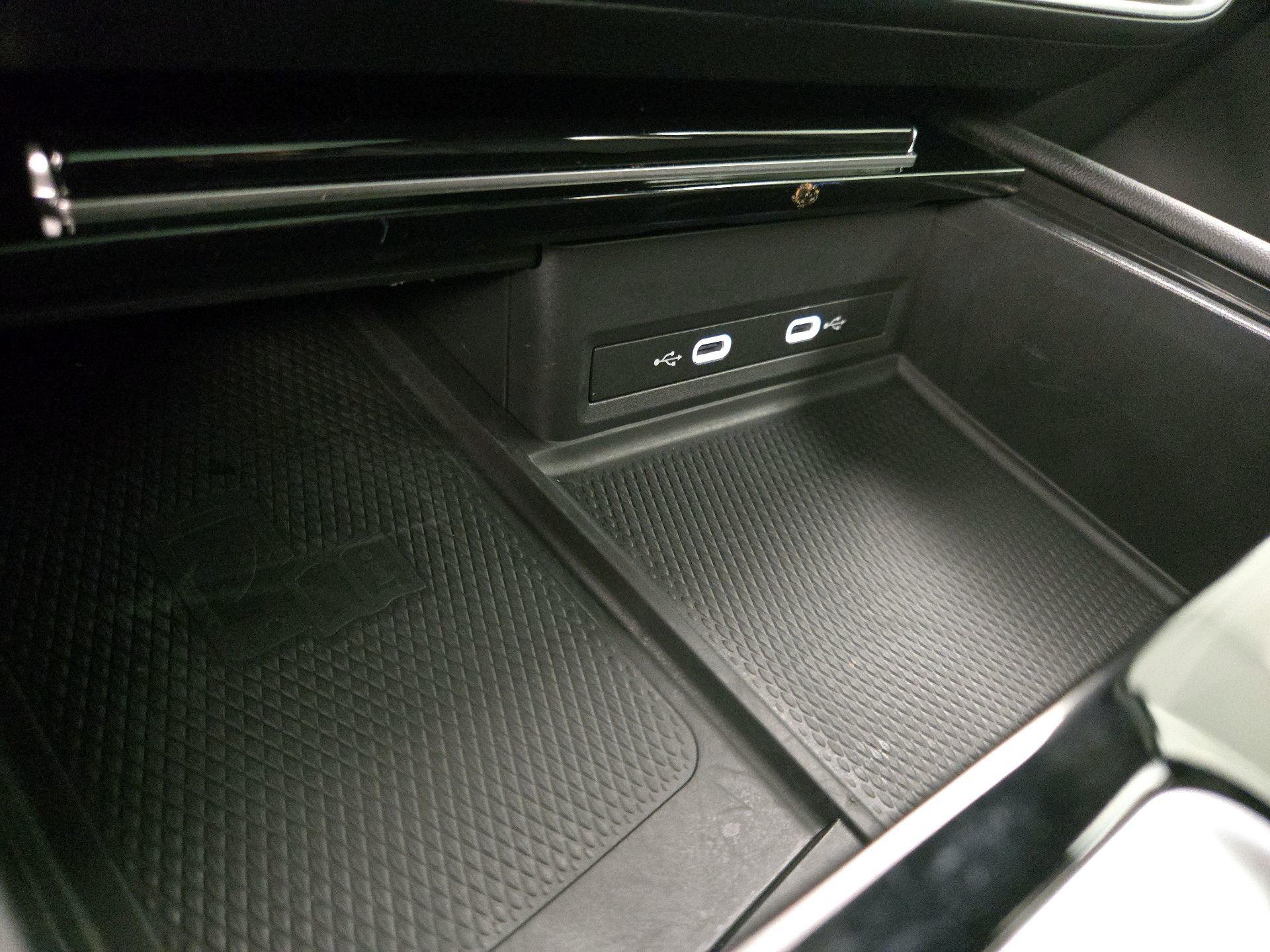 Thumbnail: 2024 Volkswagen Atlas - 18