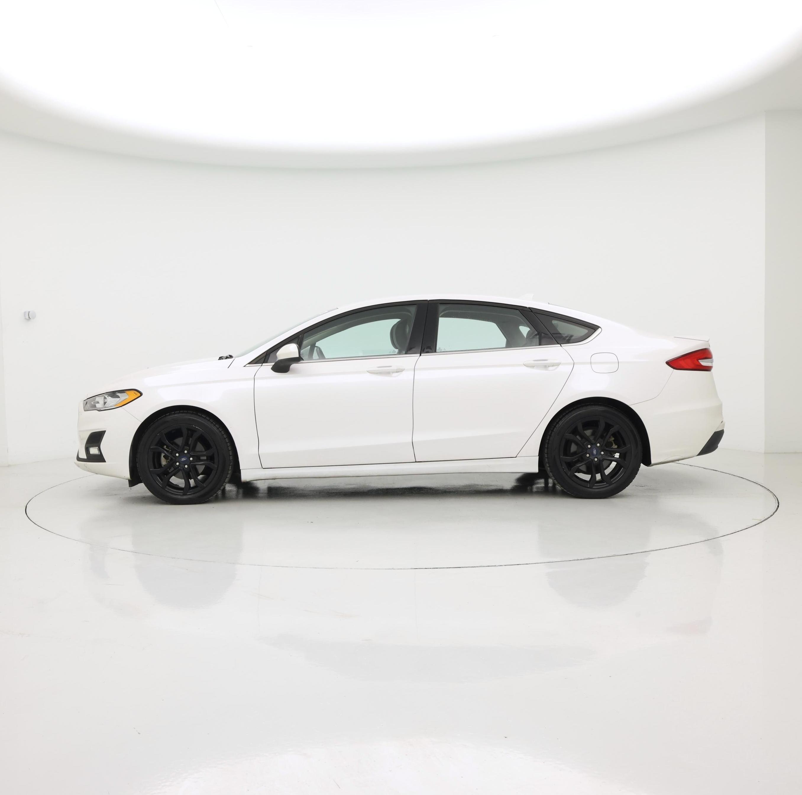 Thumbnail: 2019 Ford Fusion - 3