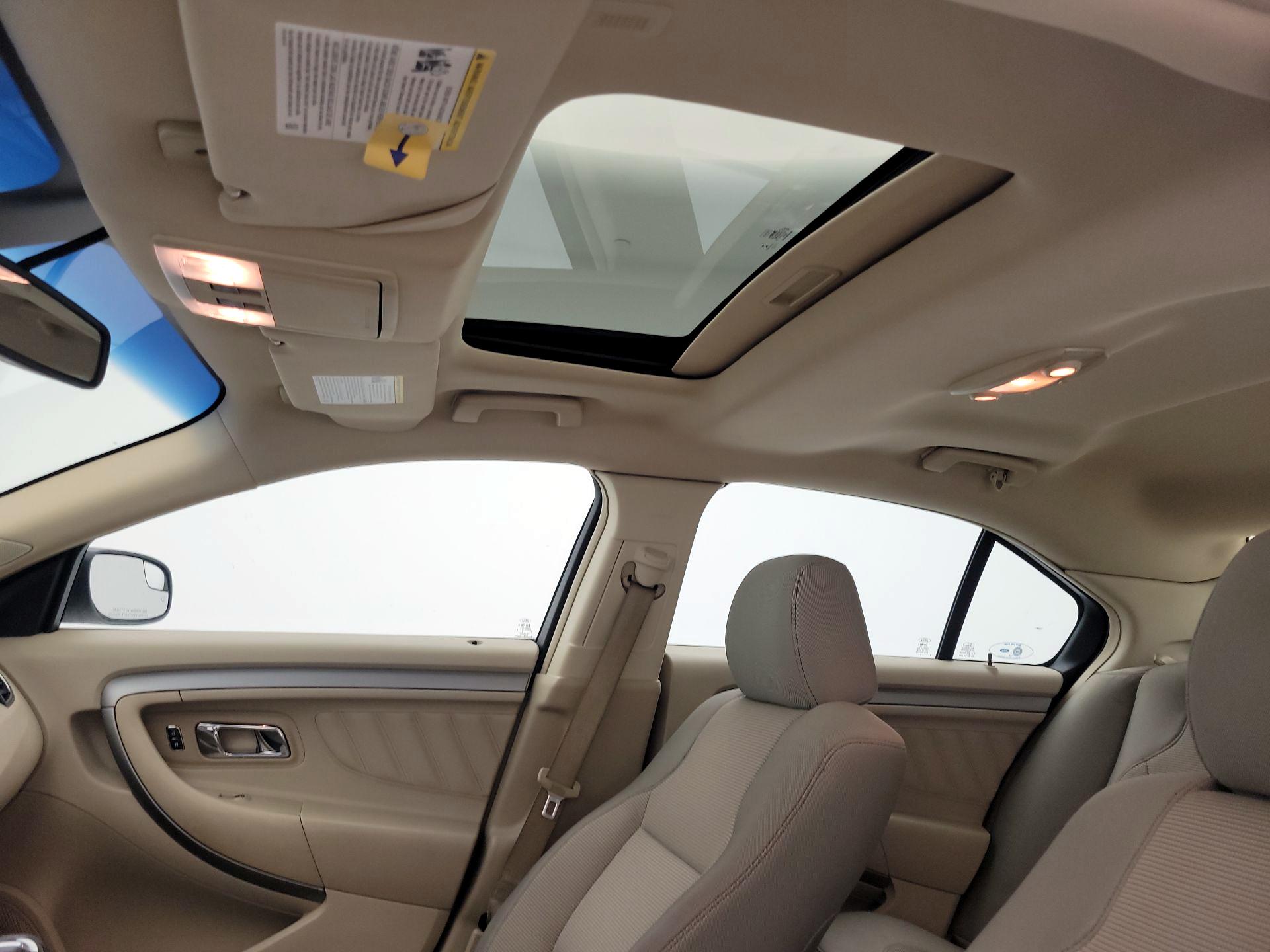 Thumbnail: 2014 Ford Taurus - 20