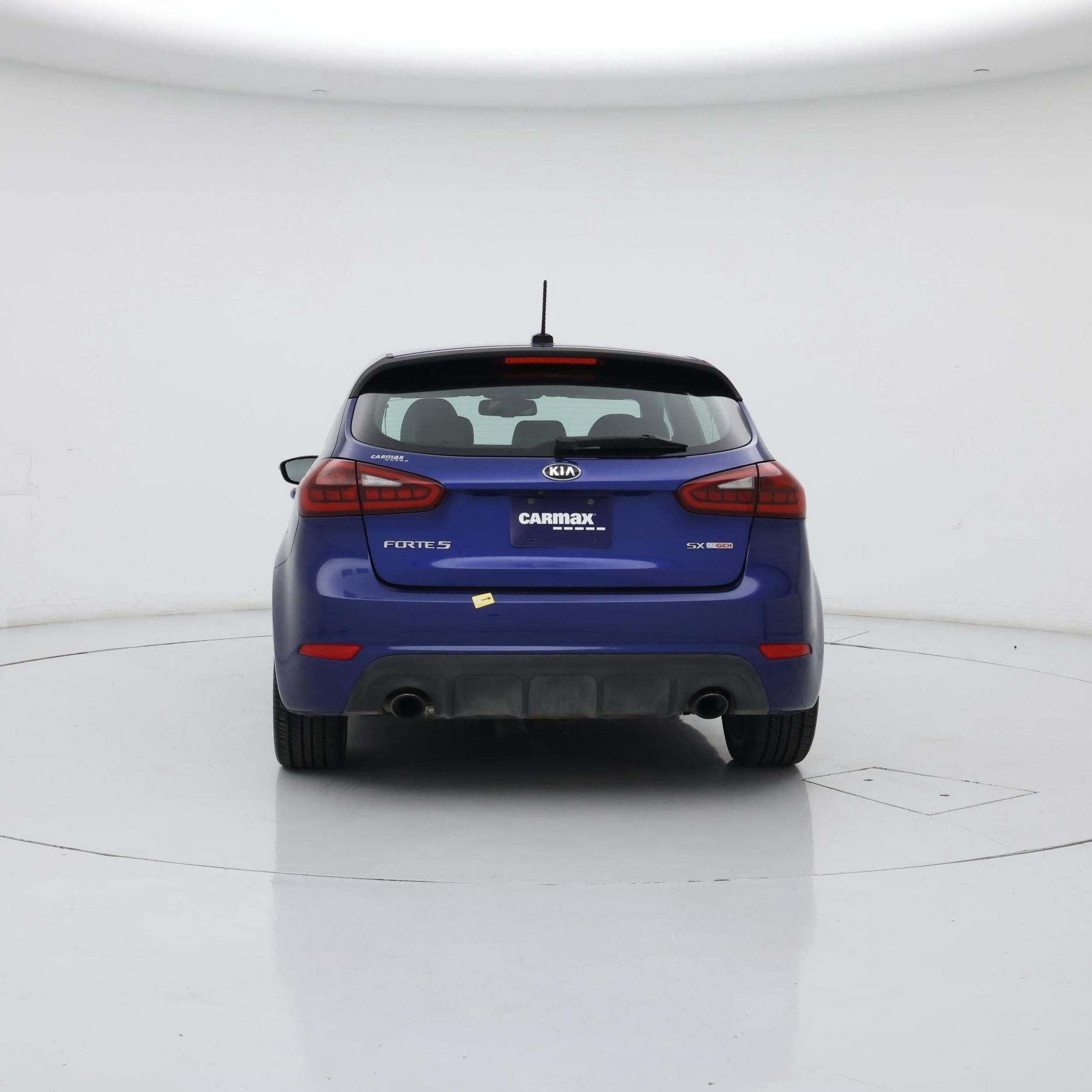 Thumbnail: 2017 Kia Forte - 6