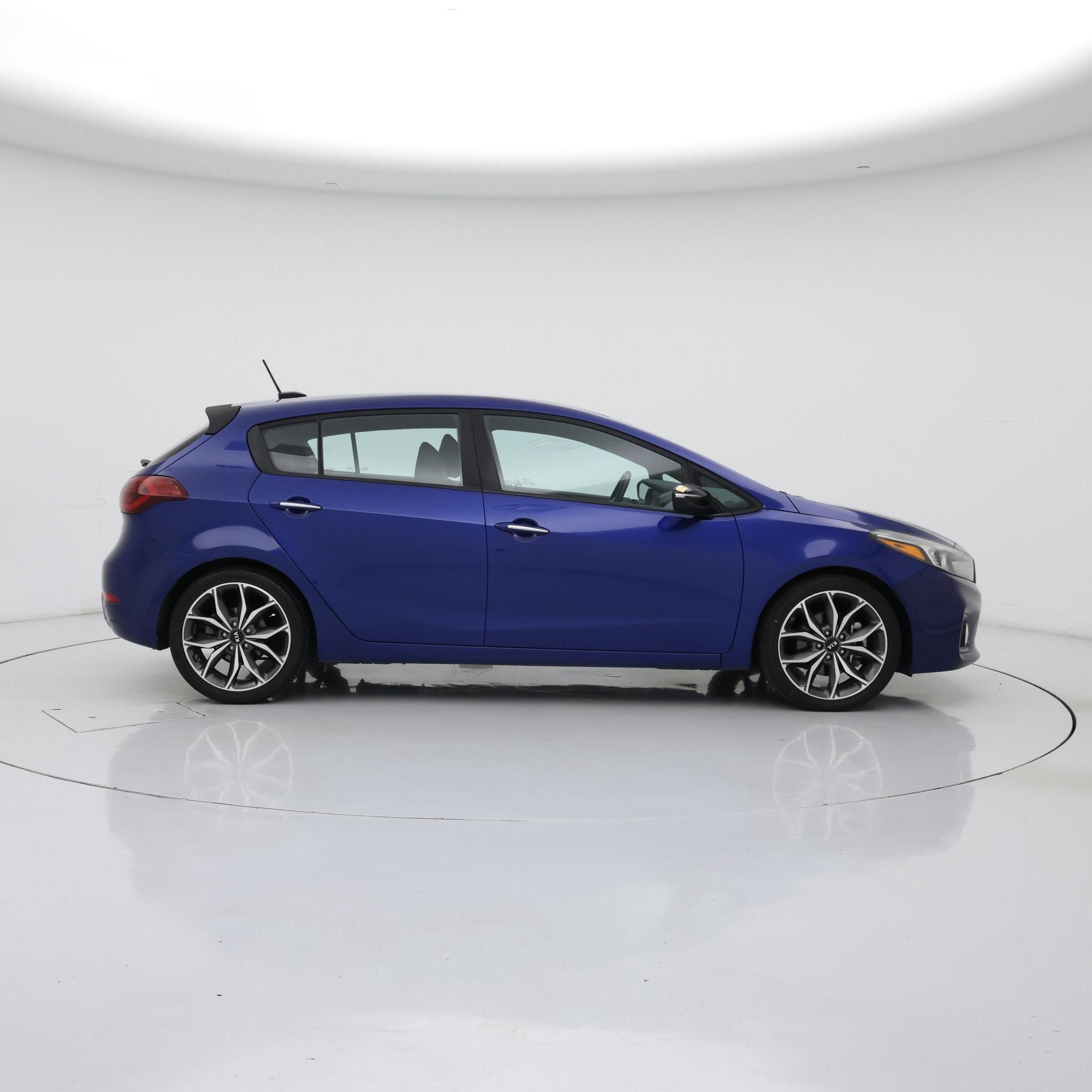 Thumbnail: 2017 Kia Forte - 7