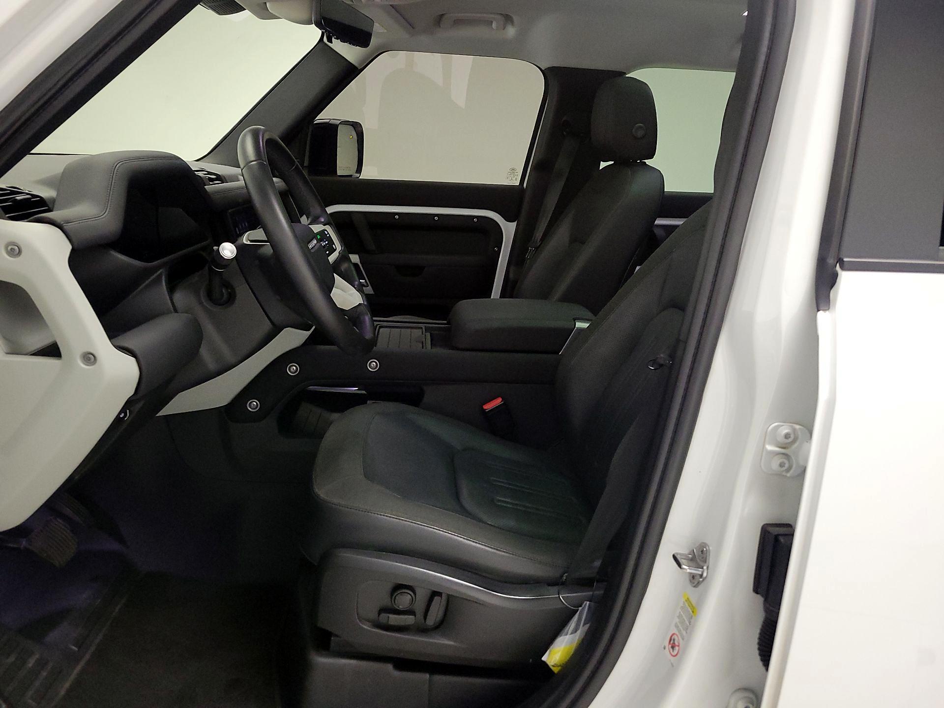 Thumbnail: 2020 Land Rover Defender - 11