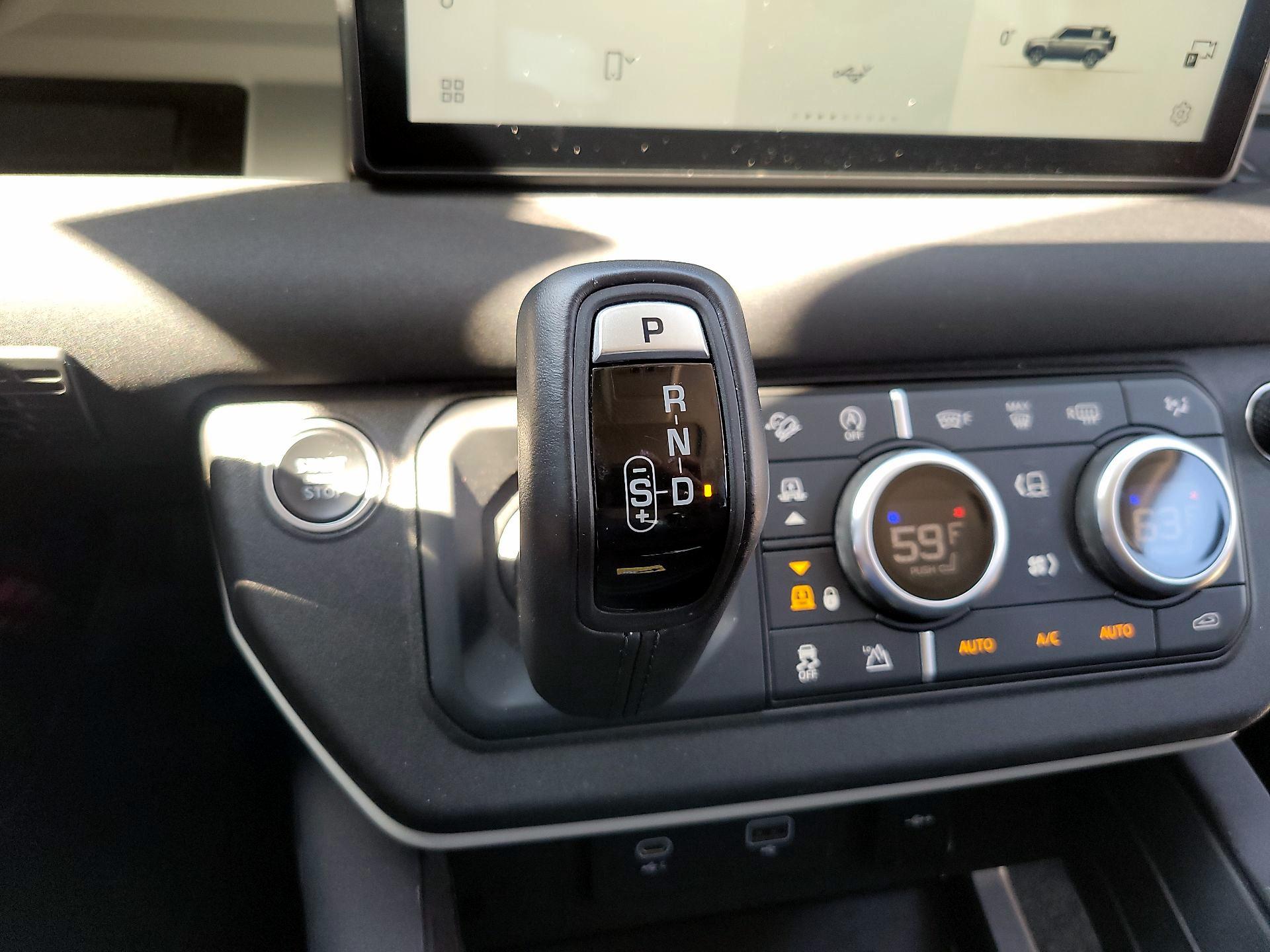 Thumbnail: 2020 Land Rover Defender - 18