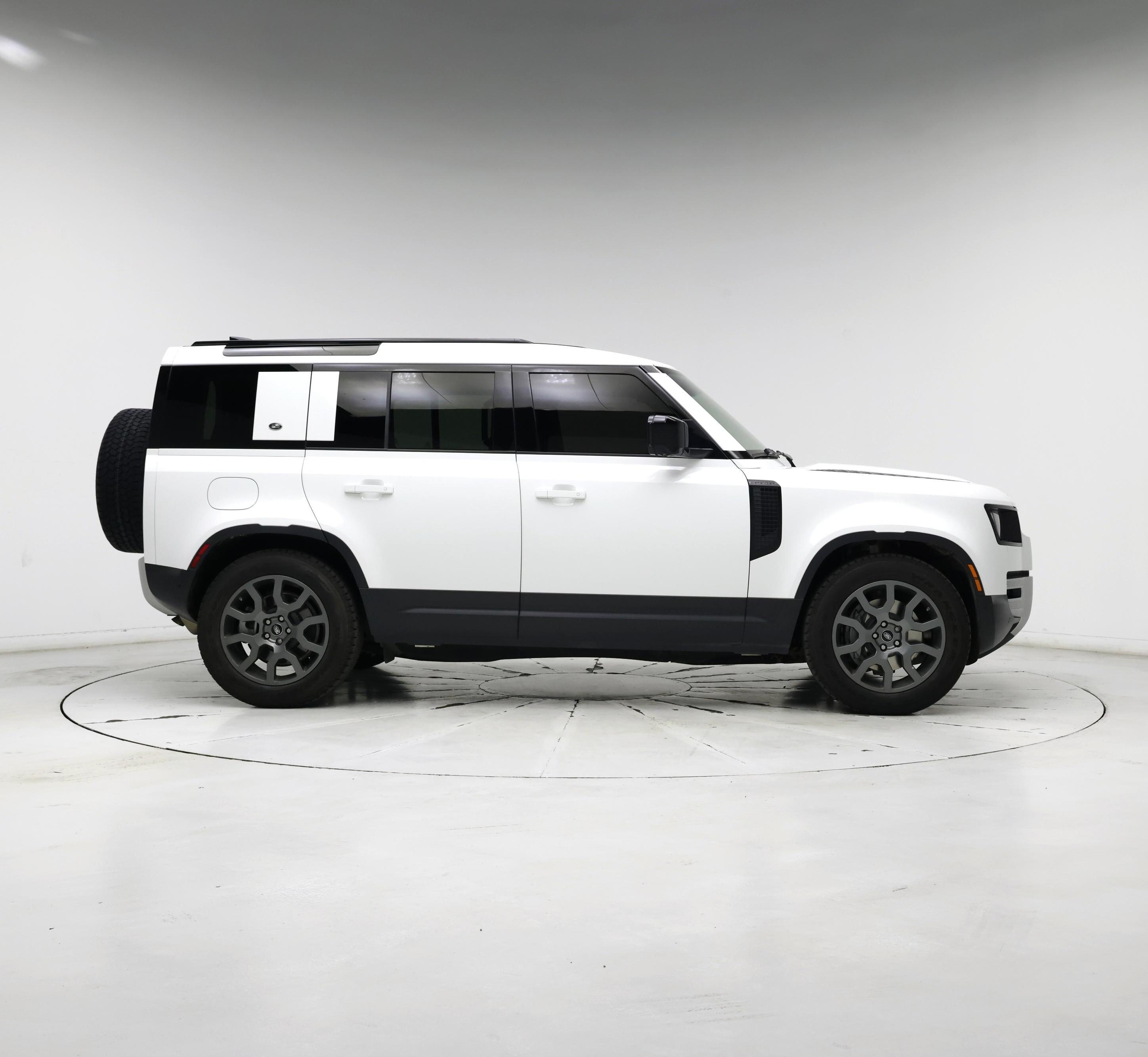 Thumbnail: 2020 Land Rover Defender - 7