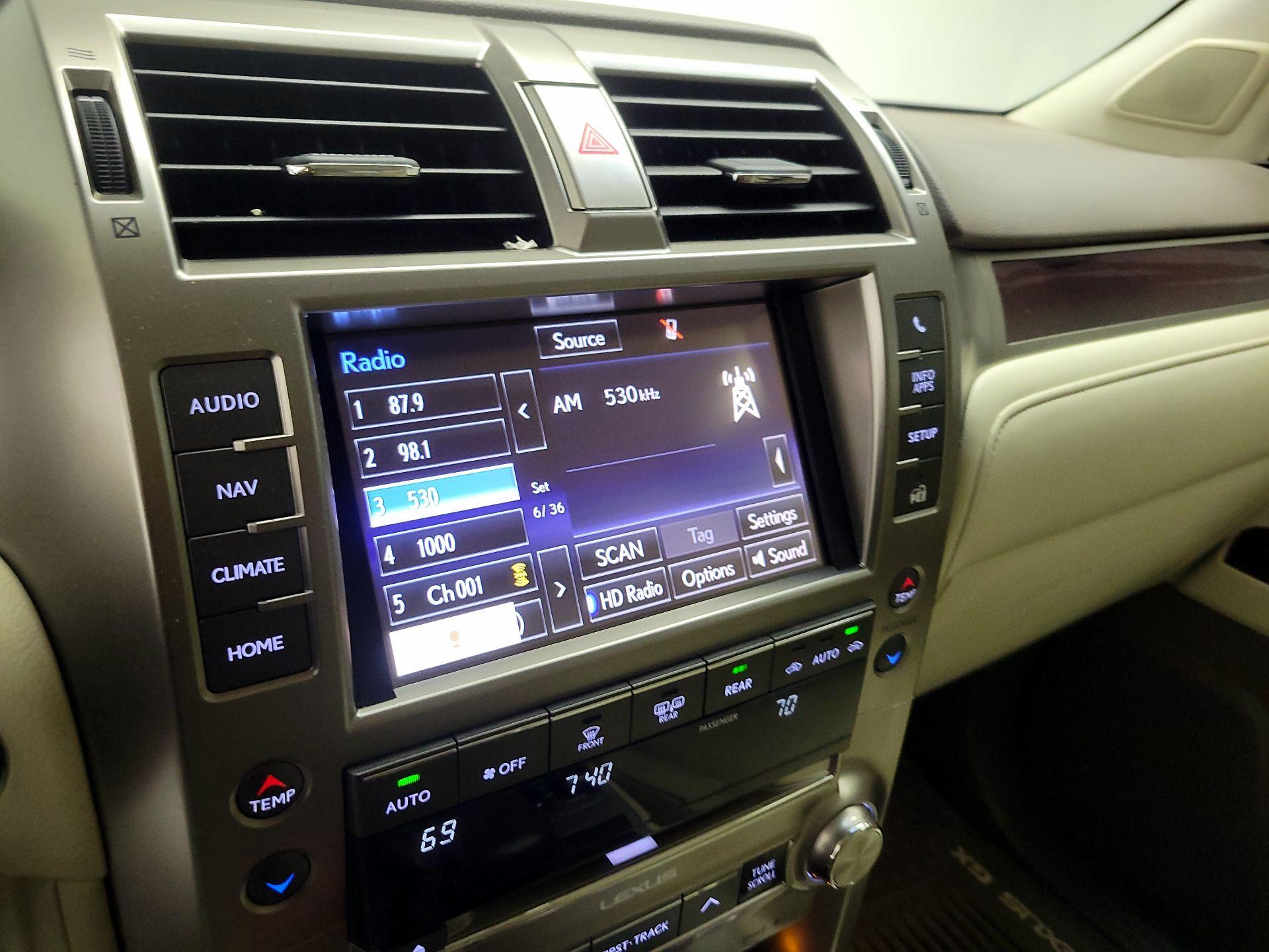 Thumbnail: 2019 Lexus GX - 16