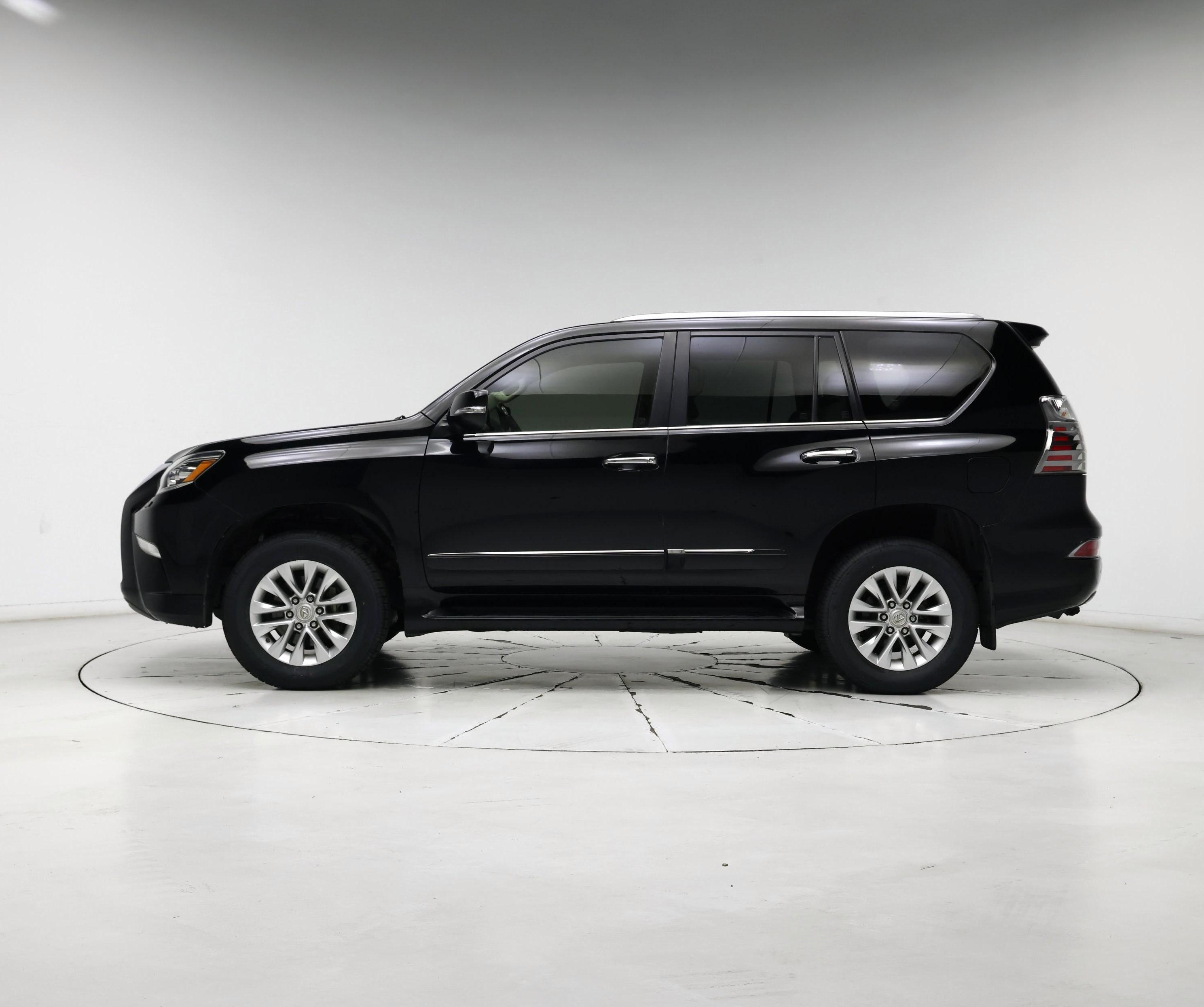 Thumbnail: 2019 Lexus GX - 3