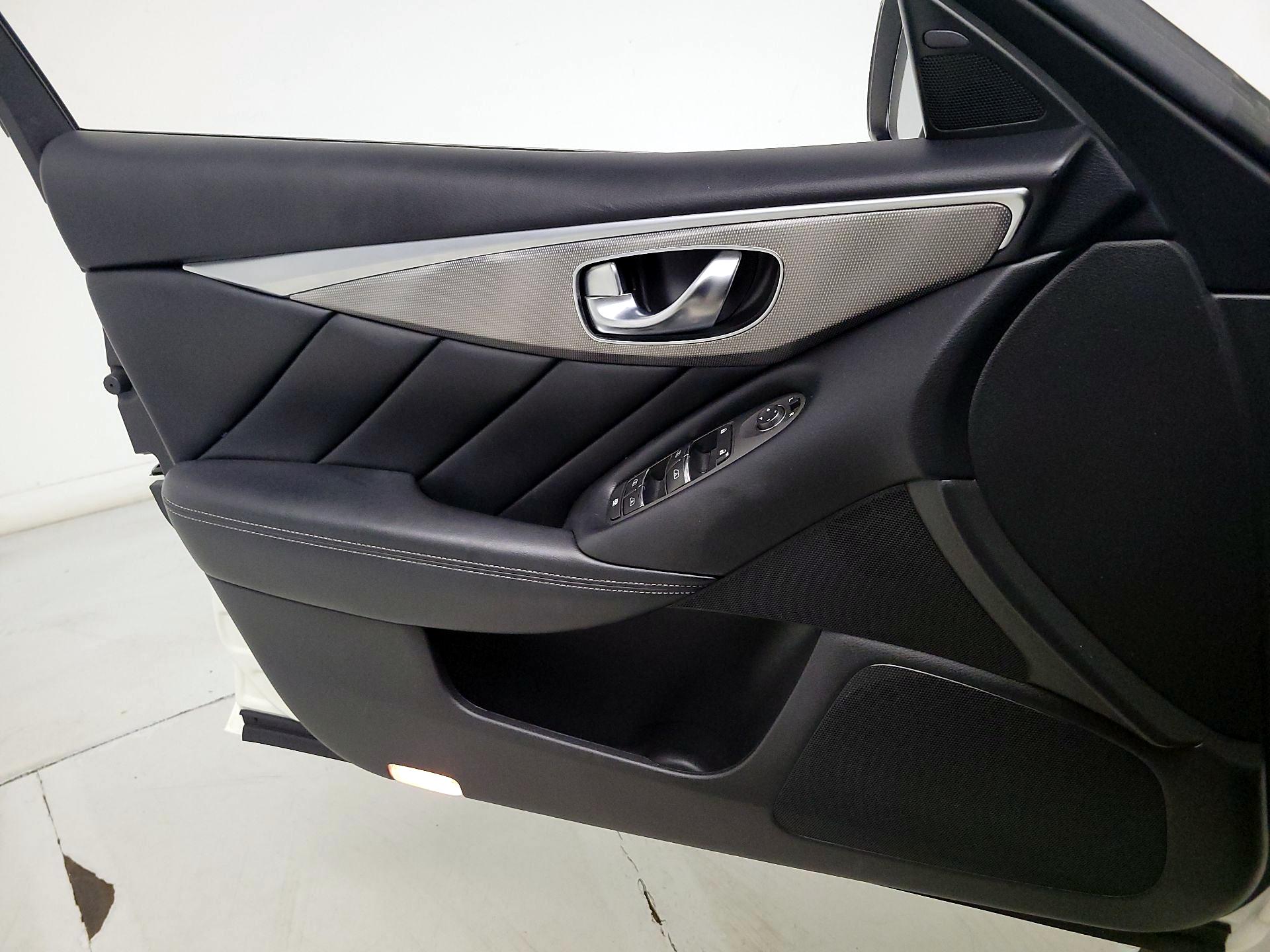 Thumbnail: 2020 INFINITI Q50 - 12