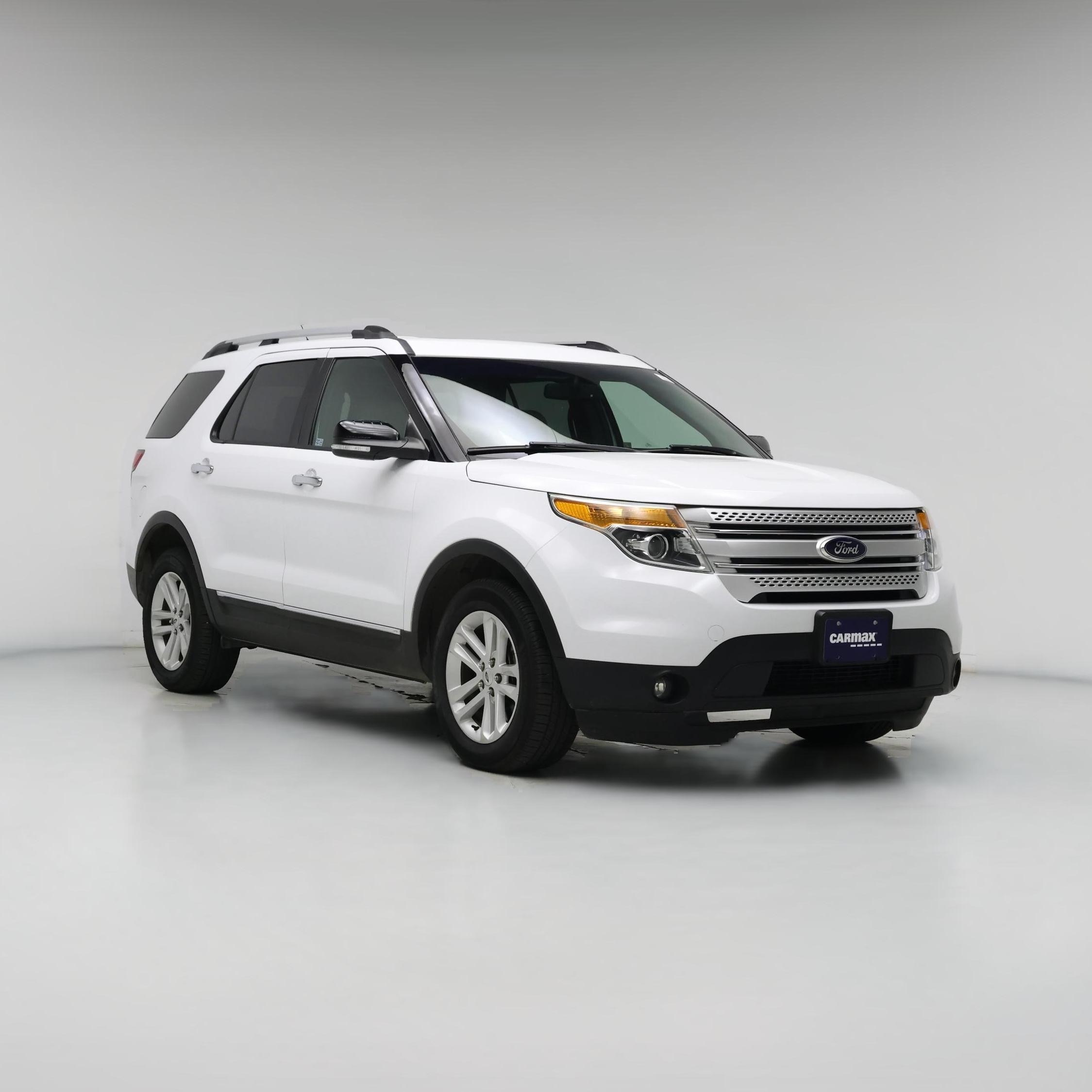Thumbnail: 2015 Ford Explorer - 1