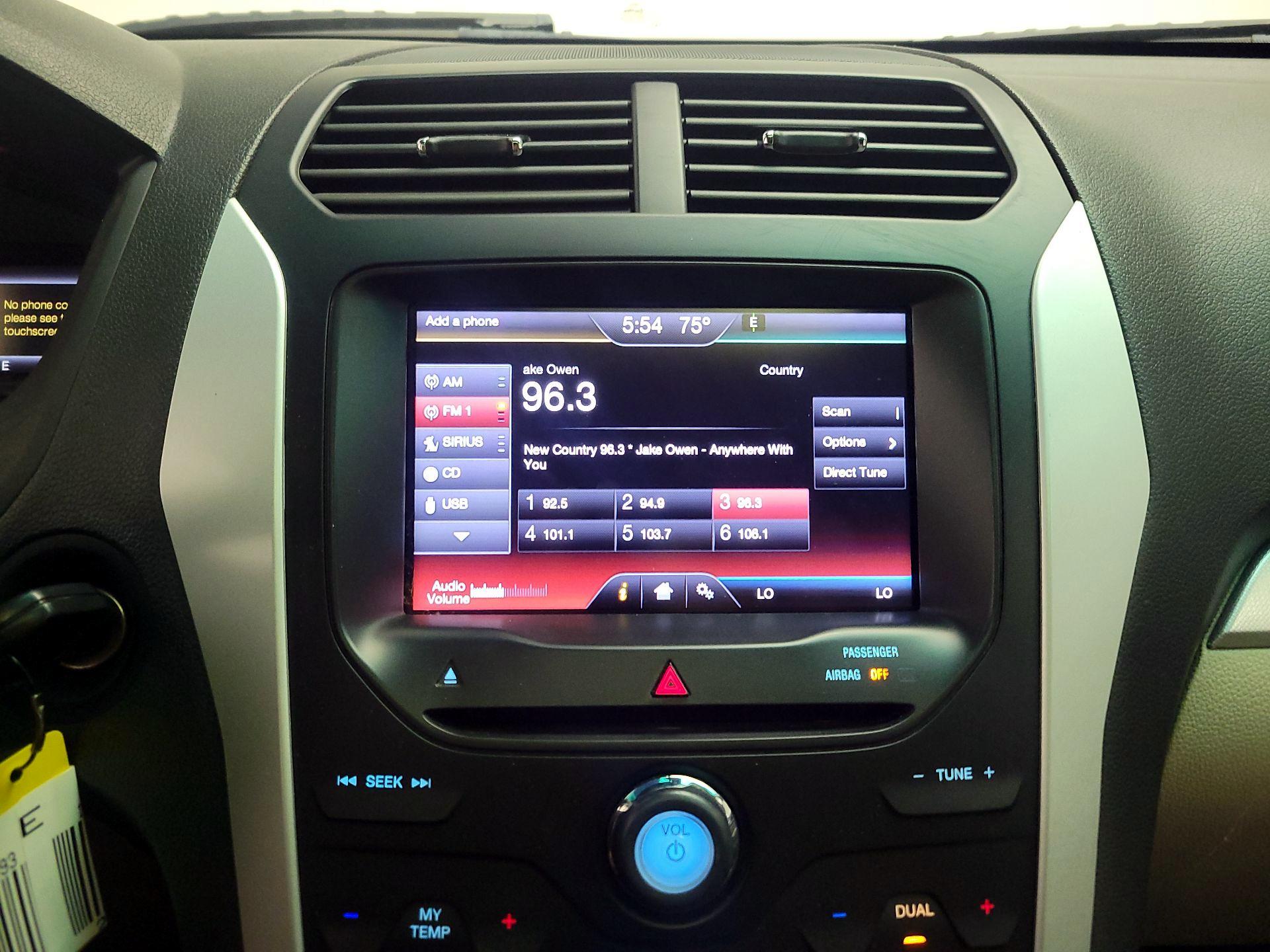 Thumbnail: 2015 Ford Explorer - 15