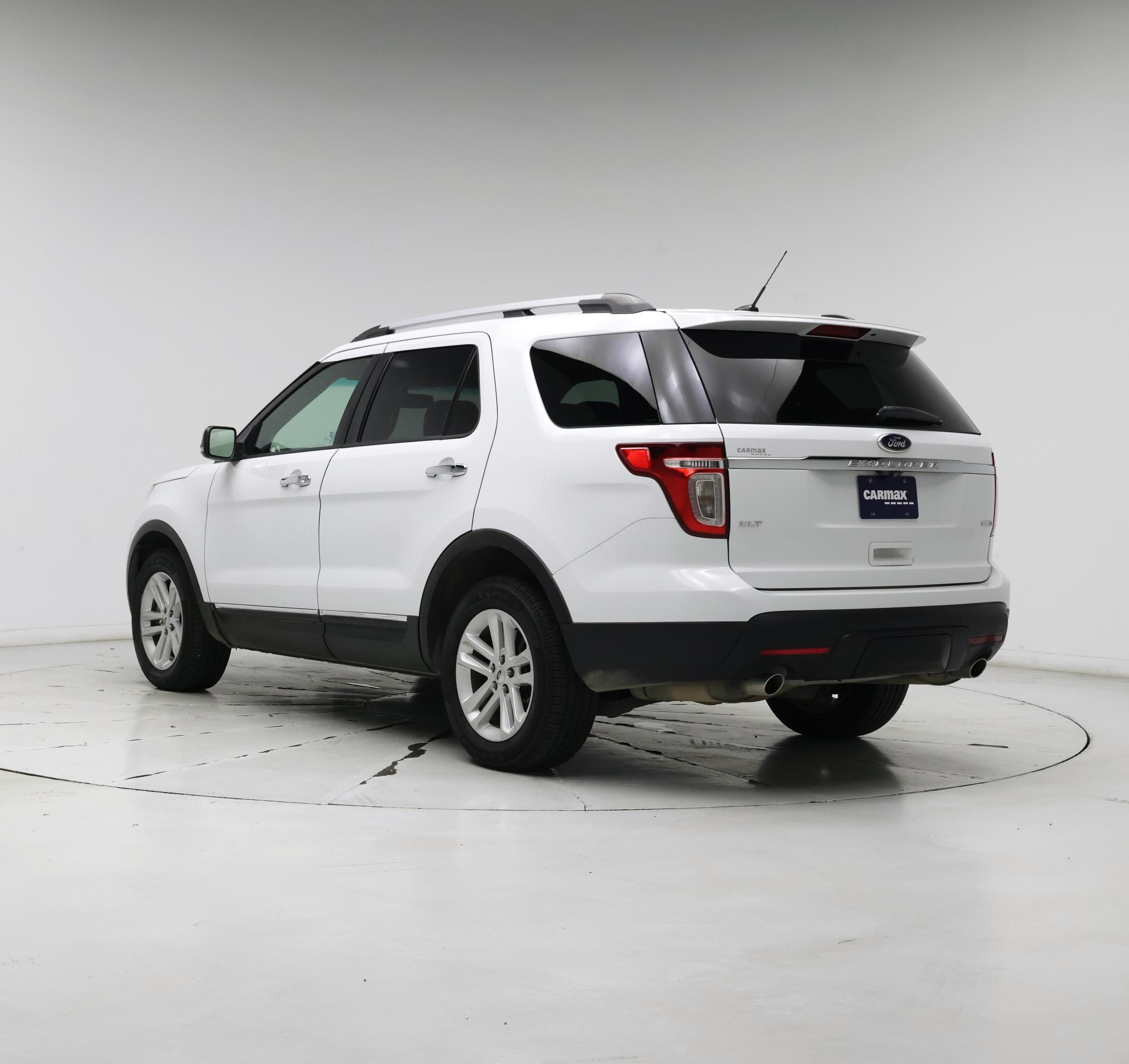 Thumbnail: 2015 Ford Explorer - 2
